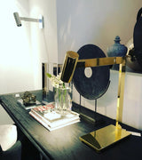 Modern Minimalist Circular LED Table Lamp with Integrated Lighting for Bedside and Desk