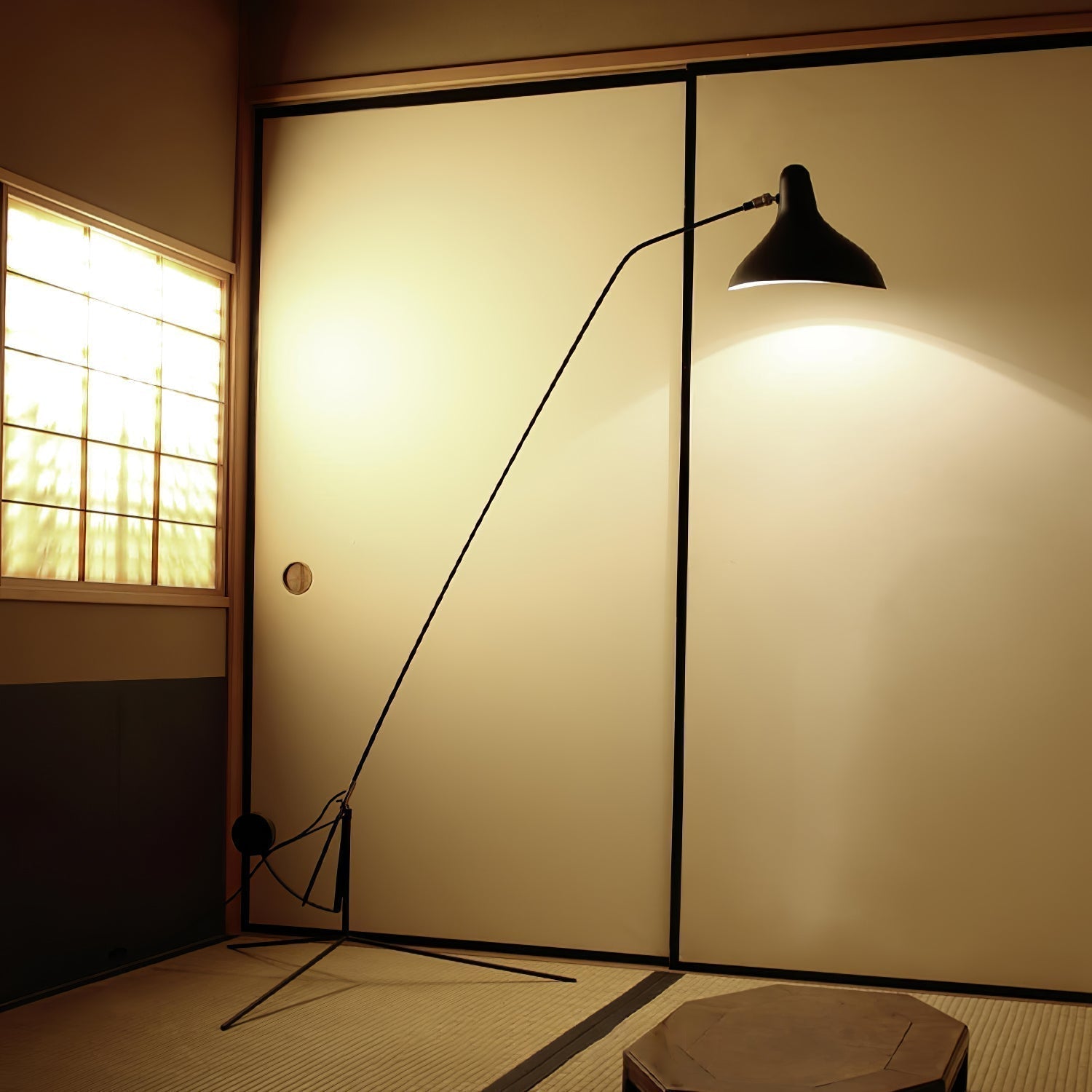 Modern Adjustable Mantis Arm Floor Lamp Rotating Industrial Metal Standing Light for Bedroom