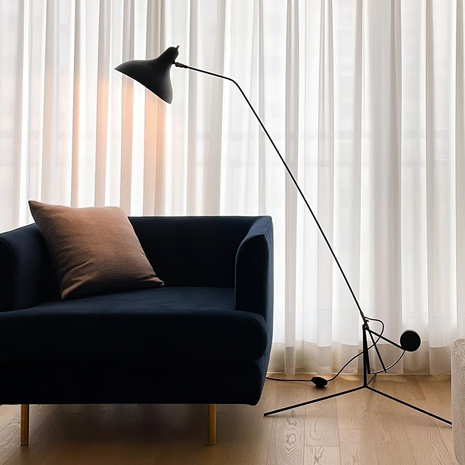 Modern Adjustable Mantis Arm Floor Lamp Rotating Industrial Metal Standing Light for Bedroom
