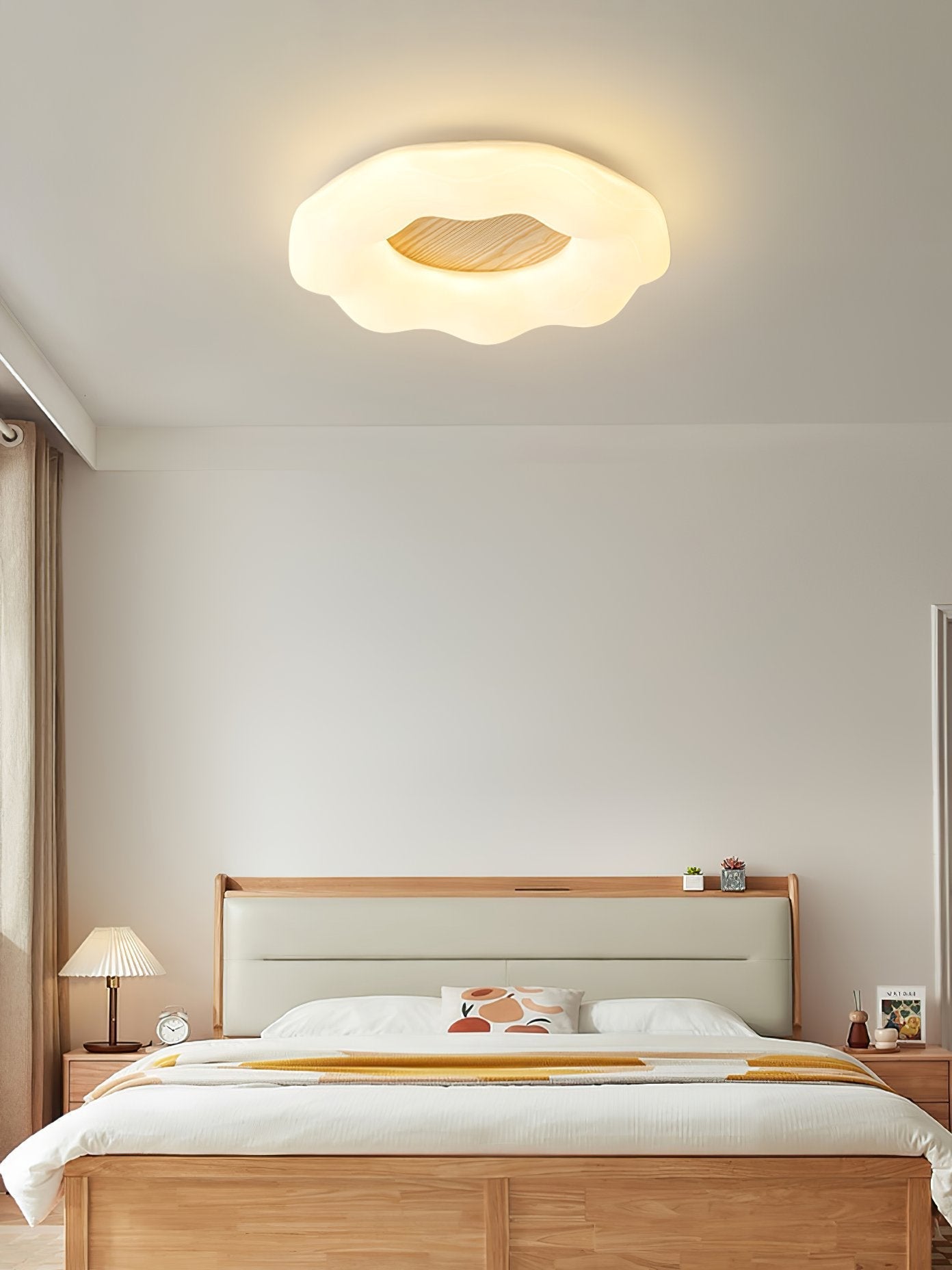 contemporary-marshmallow-style-wooden-led-ceiling-light-fixture-for-modern-living-rooms