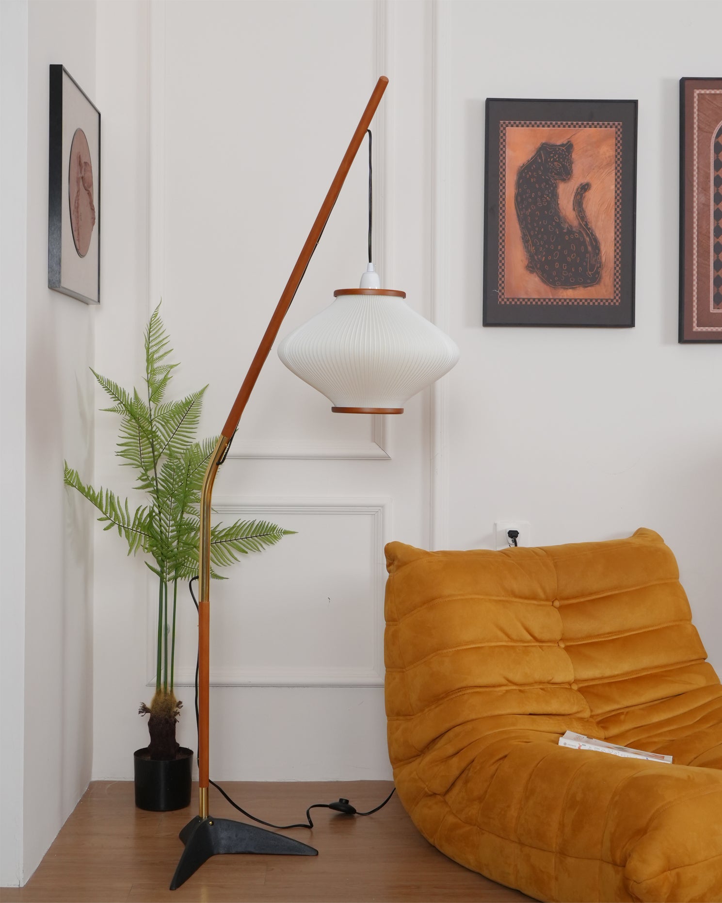 Matsusu Modern Wood and Brass Standing Floor Lamp with Ash Wood Finishes