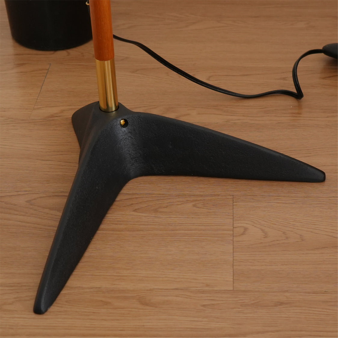 Matsusu Modern Wood and Brass Standing Floor Lamp with Ash Wood Finishes