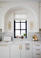 modern-elongated-alabaster-wall-sconce-luxury-natural-stone-led-light