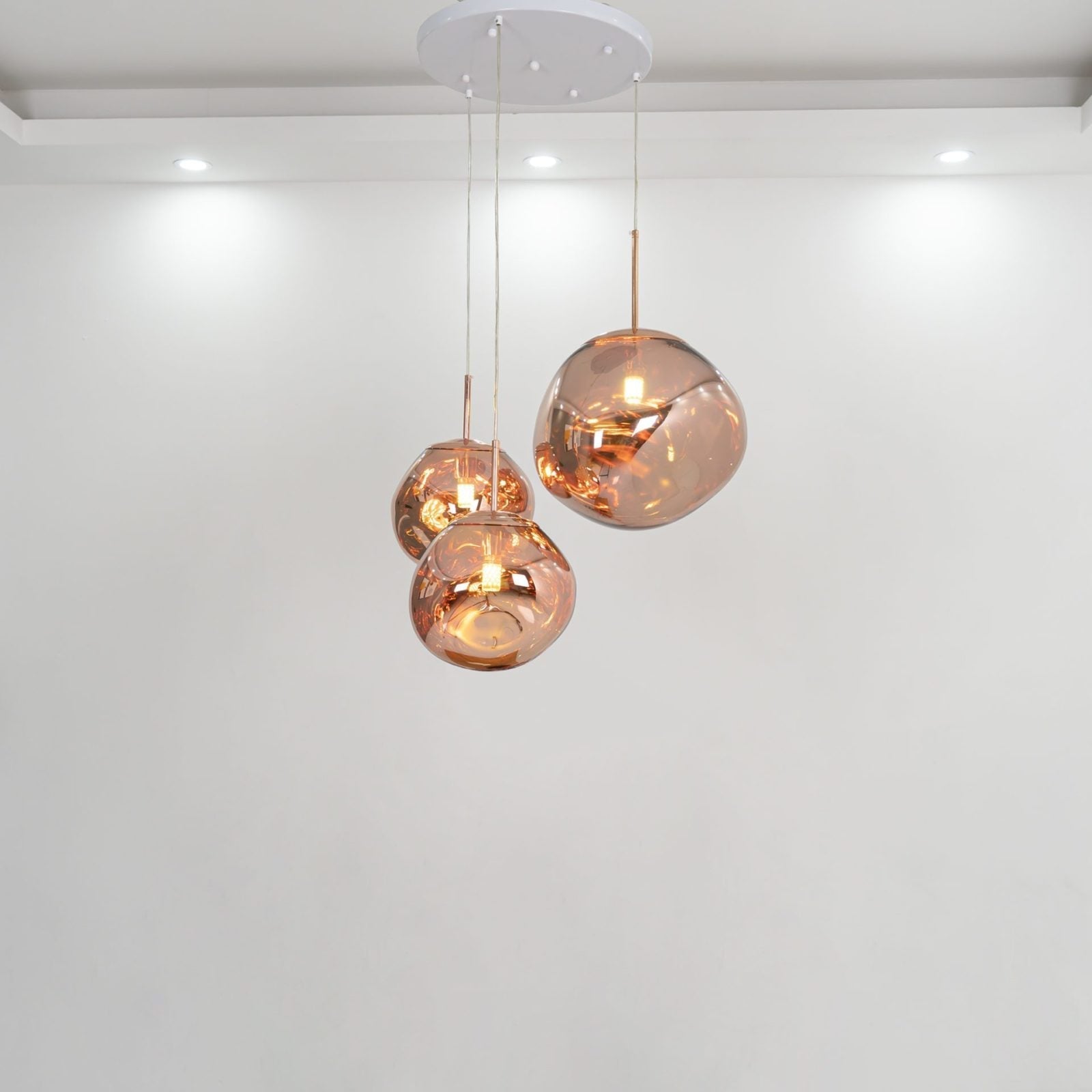 contemporary-melt-glass-style-lava-pendant-light-unique-mirror-finish-polycarbonate-hanging-lamp
