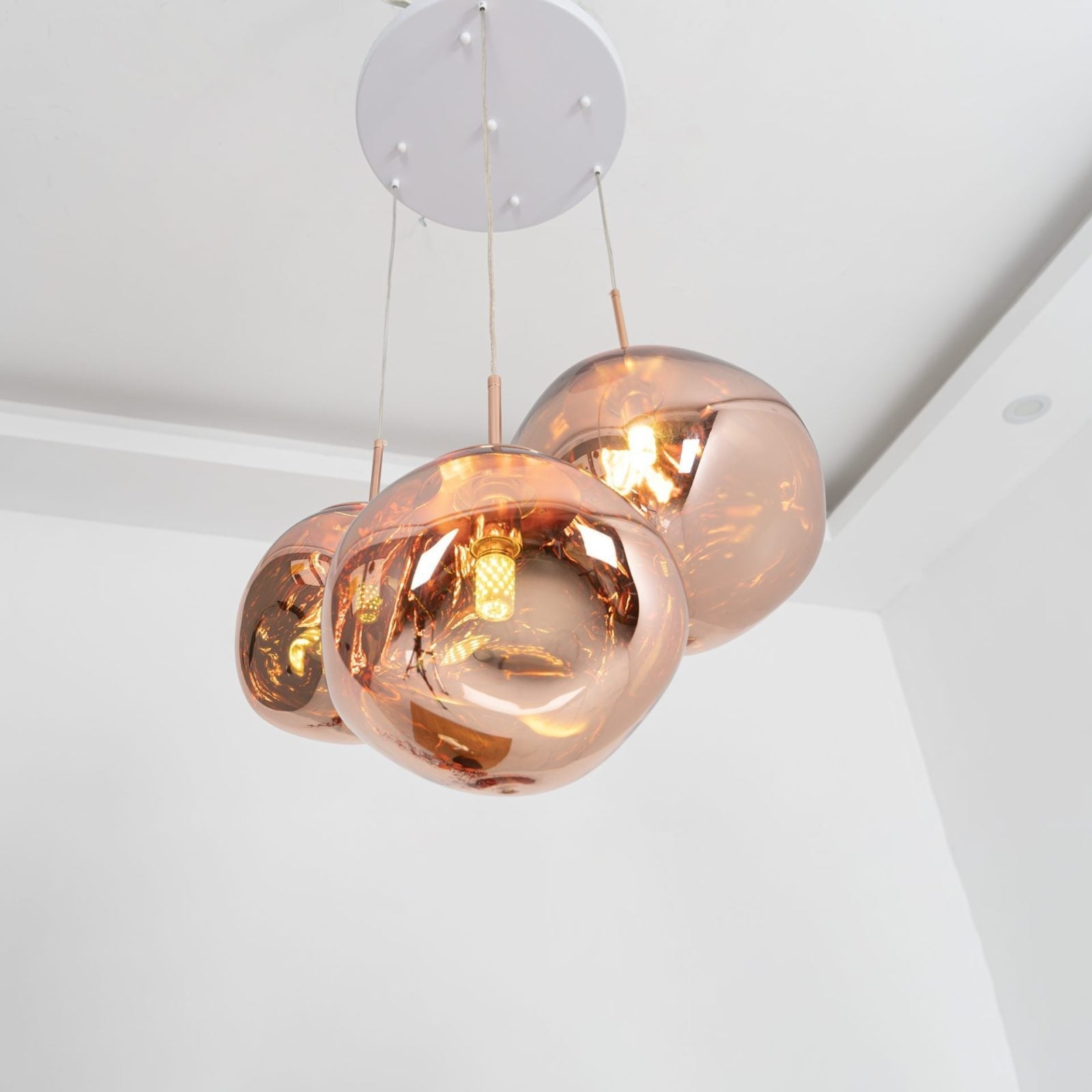 contemporary-melt-glass-style-lava-pendant-light-unique-mirror-finish-polycarbonate-hanging-lamp