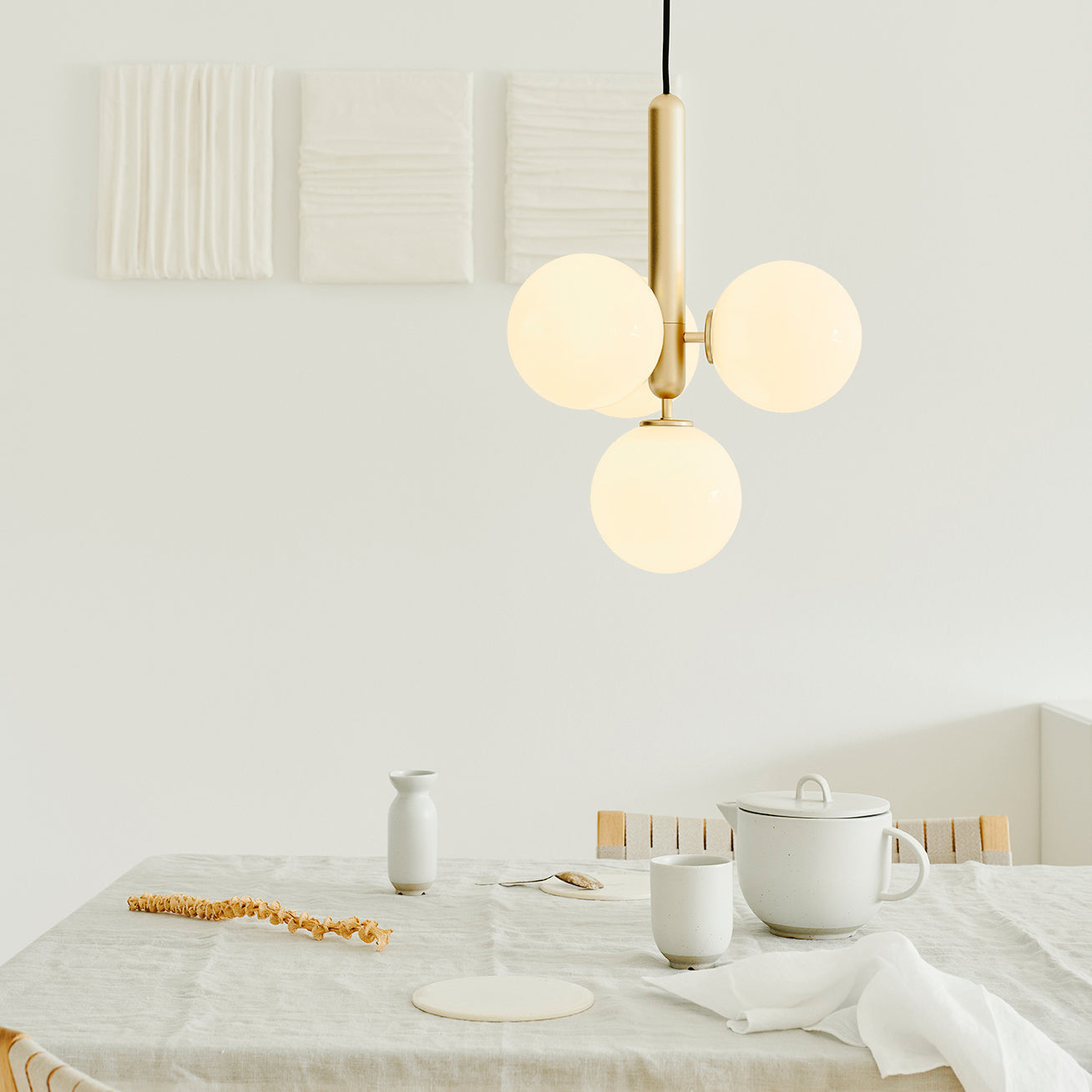 Modern Glass Sphere Pendant Light Nordic Mouth Blown Hanging Lamp for Dining Room and Kitchen