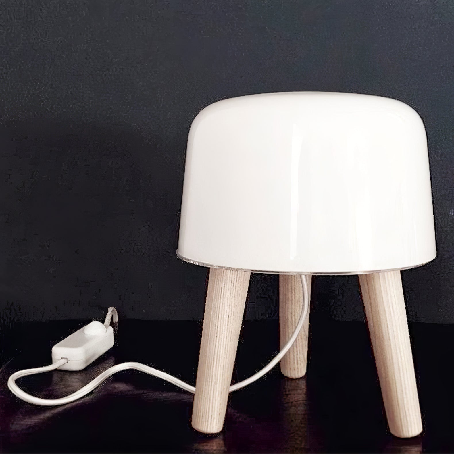 Modern Borosilicate Glass Globe Table Lamp with Solid Wood Tripod Base