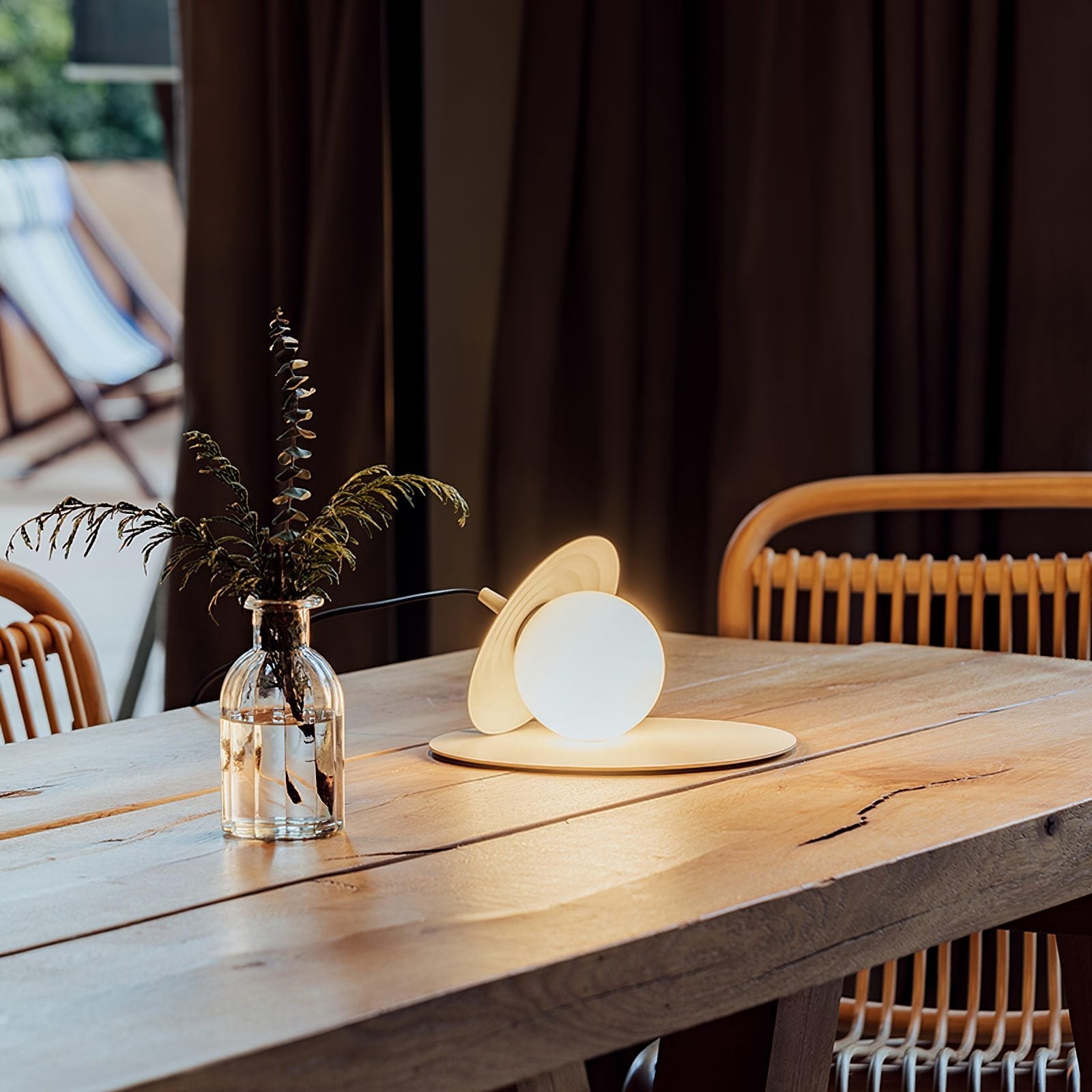 modern-minimalist-circular-table-lamp-with-pe-rotomoulding-shade-and-metal-base