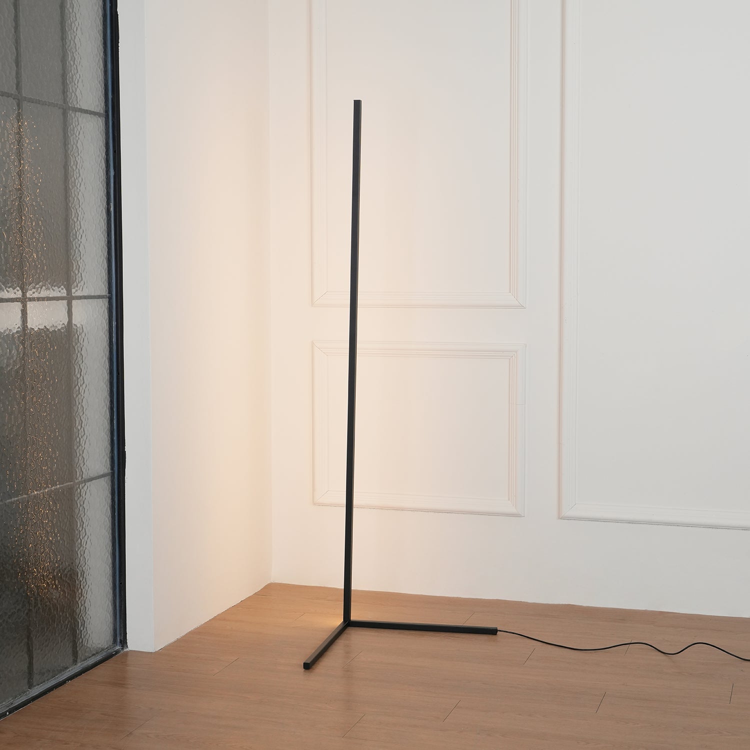 Minimalist Modern LED Floor Lamp Vertical Uplight for Contemporary Living Spaces