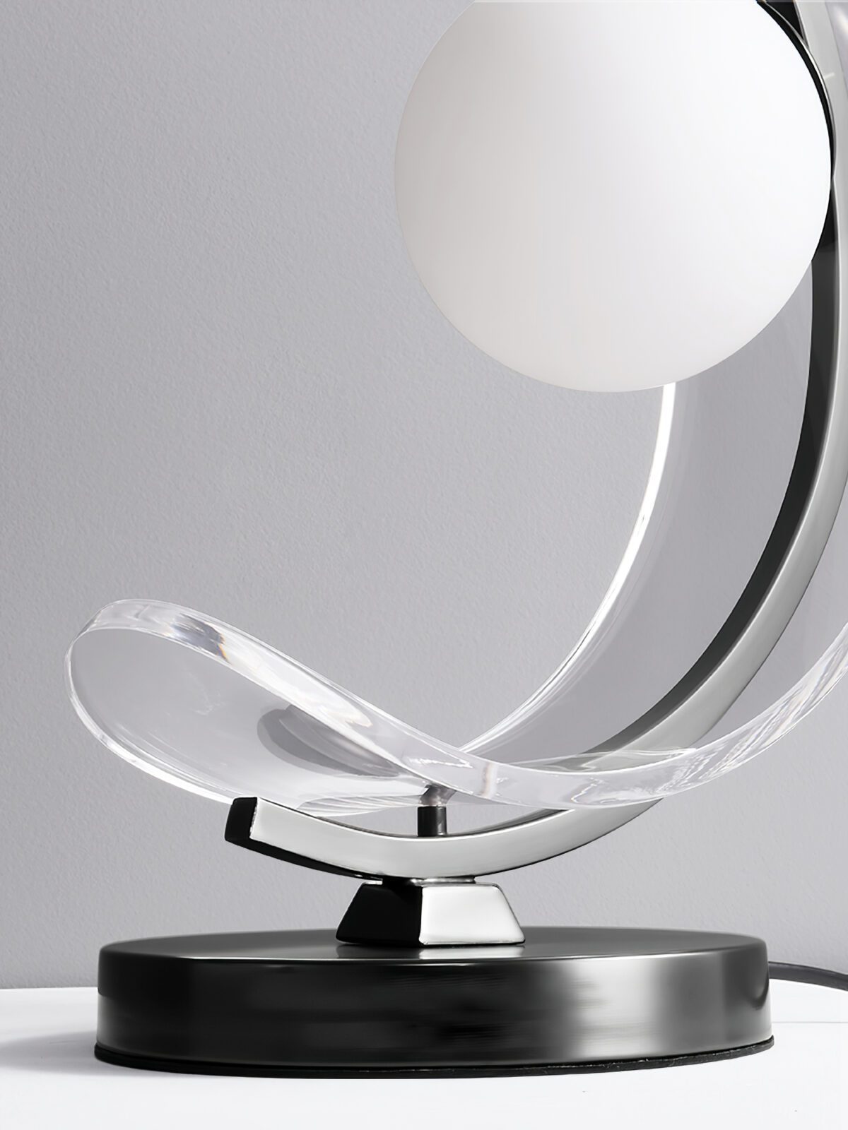 modern-colorful-glass-globe-table-lamp-with-iron-base-for-bedroom-nightstand-and-office