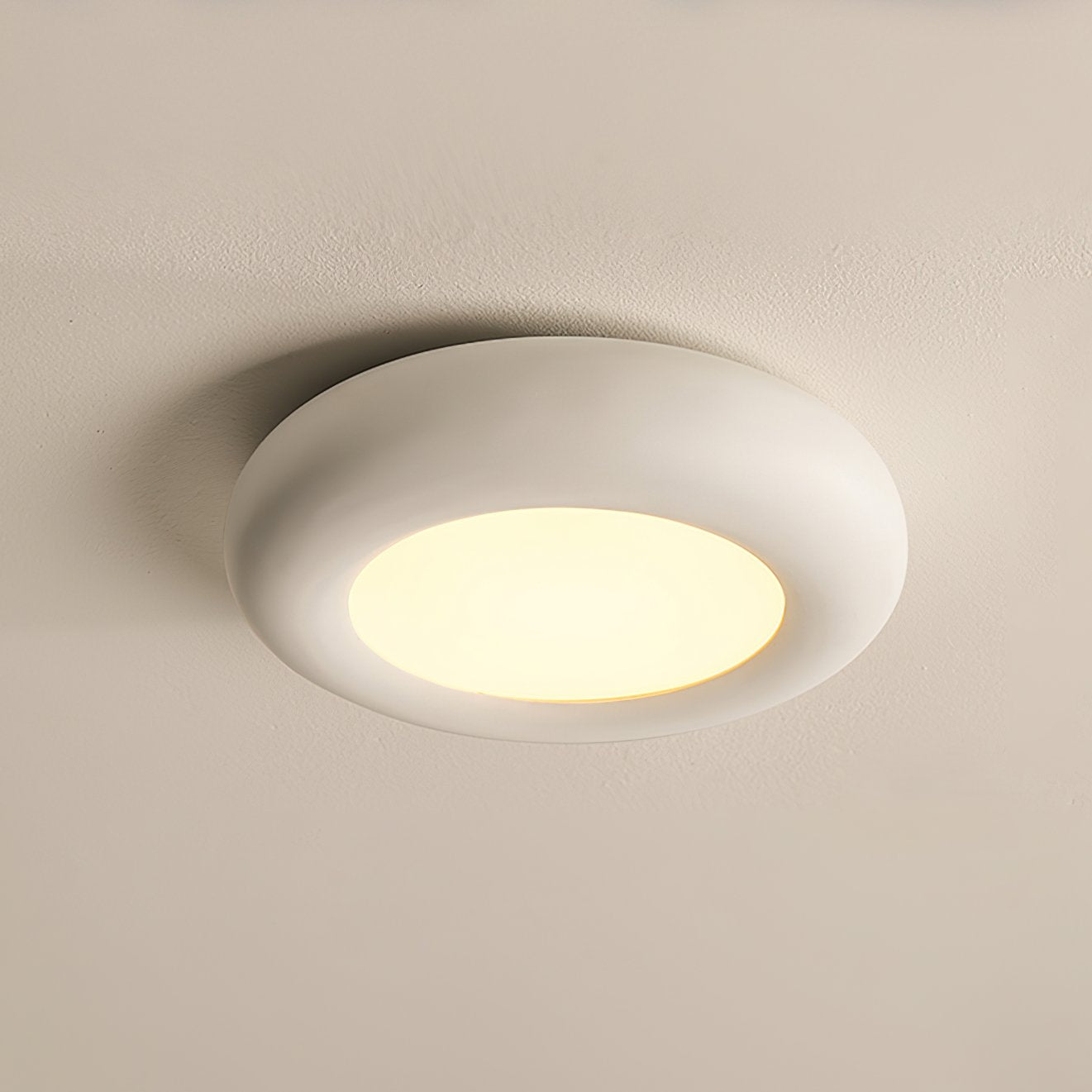 minimalist-oval-flush-mount-led-ceiling-light-fixture-with-three-color-temperatures