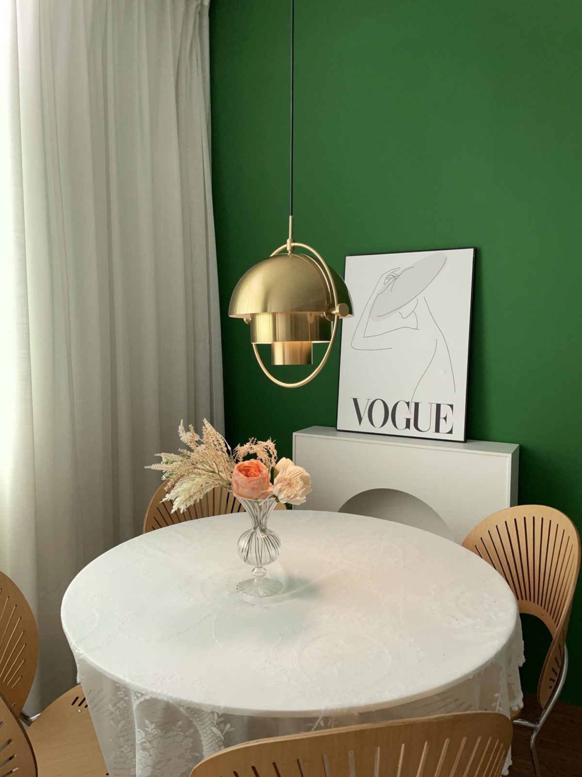 modern-adjustable-ball-pendant-light-with-rotating-metal-hemisphere-shade