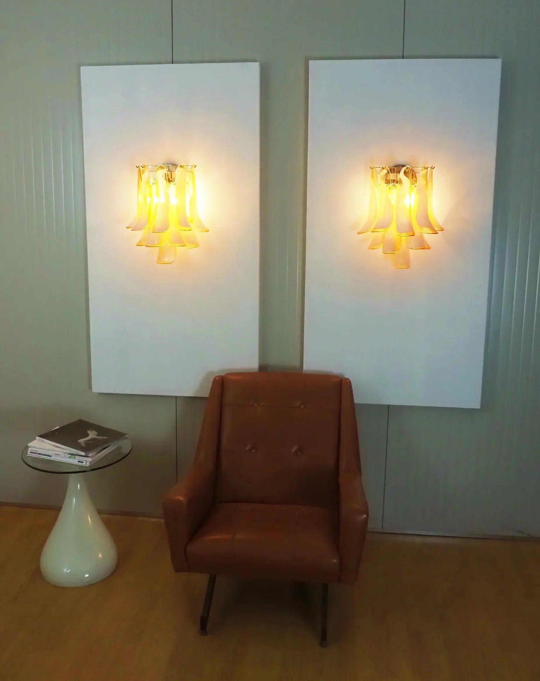 mid-century-murano-style-caramel-glass-petal-wall-sconce-light-fixture-for-elegant-home-decor