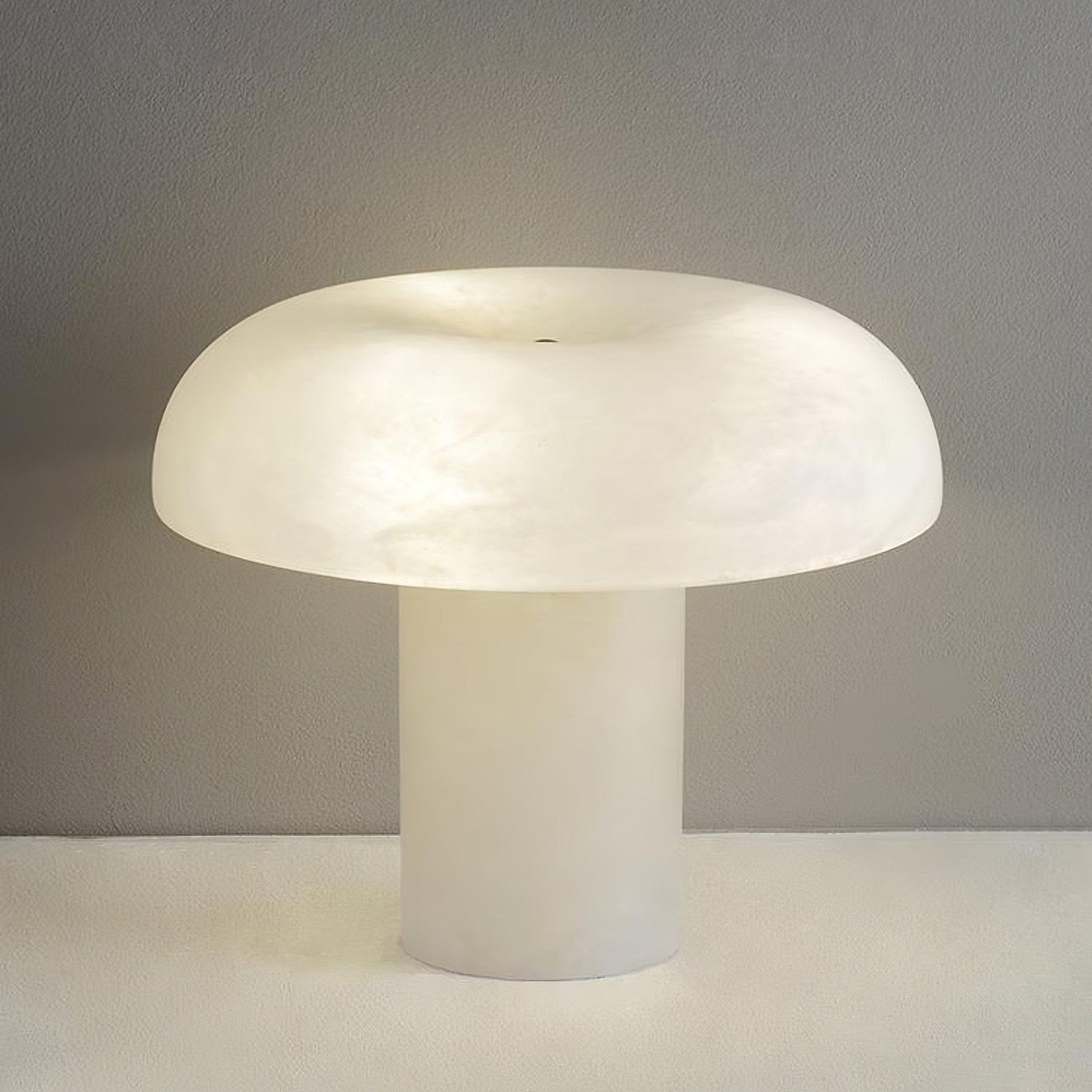Modern Mushroom Alabaster Table Lamp Elegant Bedside Light with Brass Details for Living Room