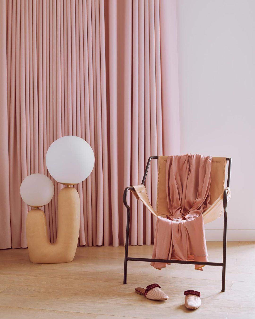 Modern Geometric Resin and Glass Table Lamp with Contemporary Sculptural Design