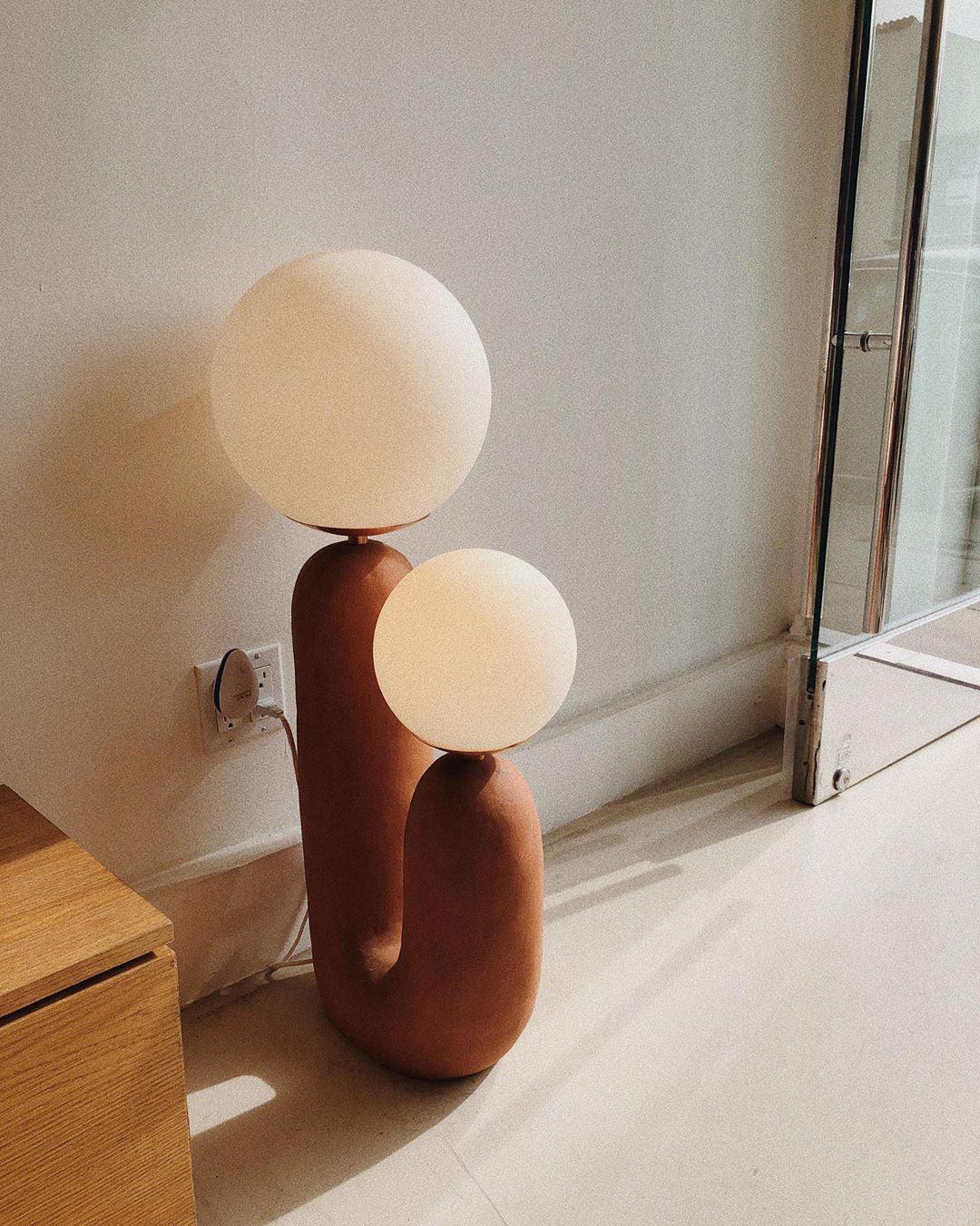 Modern Geometric Resin and Glass Table Lamp with Contemporary Sculptural Design