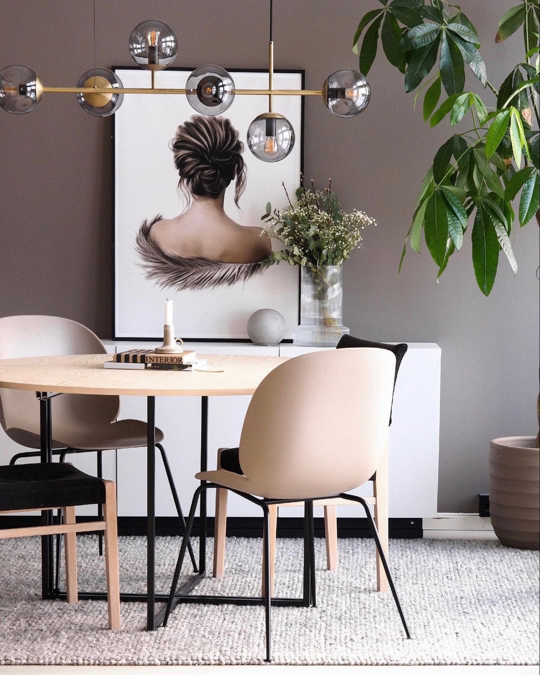 contemporary-multi-glass-globe-pendant-light-with-round-orb-shades-and-polished-brass-frame