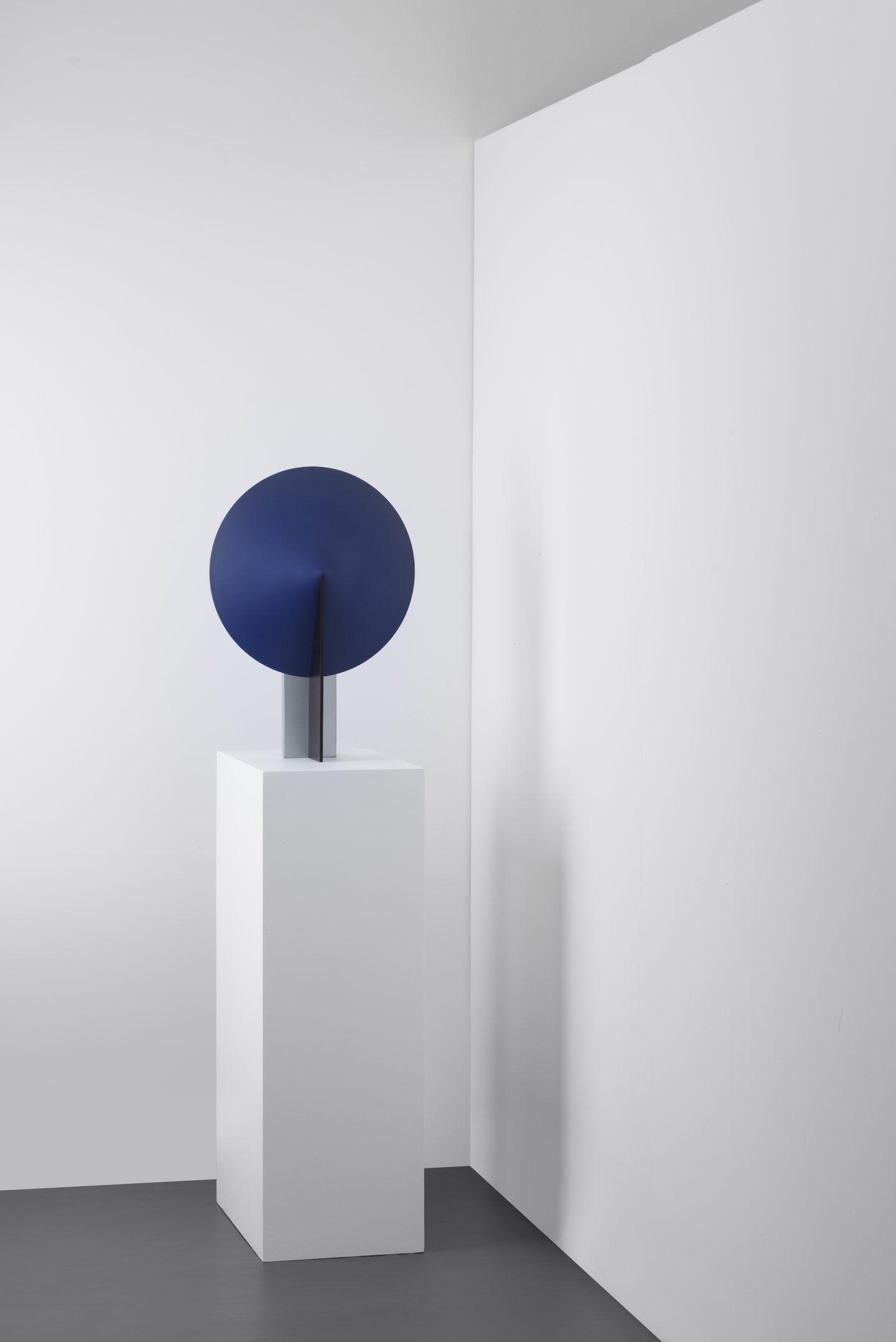 Modern Orbe Indirect Light Table Lamp with Minimalist Conical Design for Indoor Use