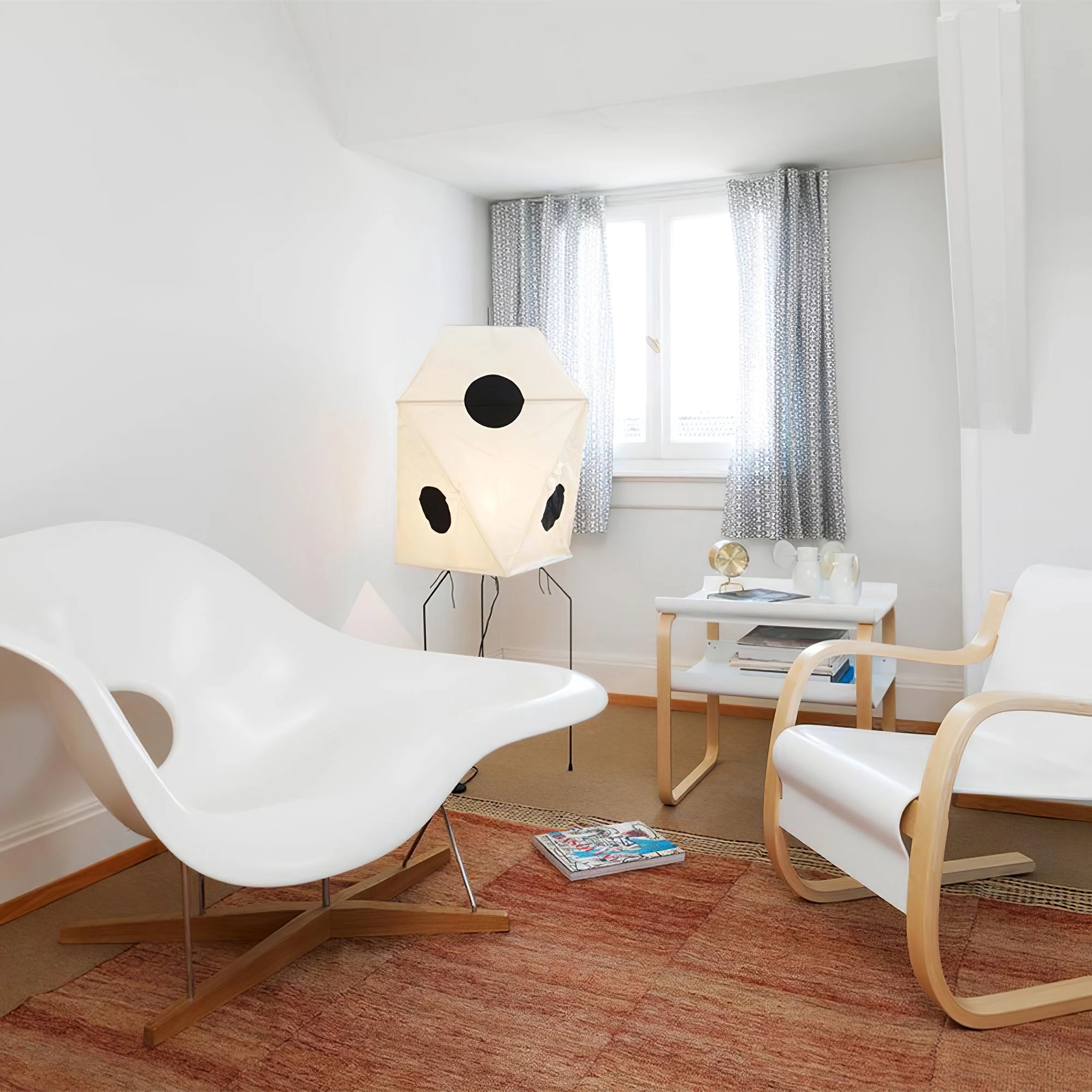 Modern Rice Paper Origami Lantern Floor Lamp Geometric Standing Light for Living Room and Bedroom