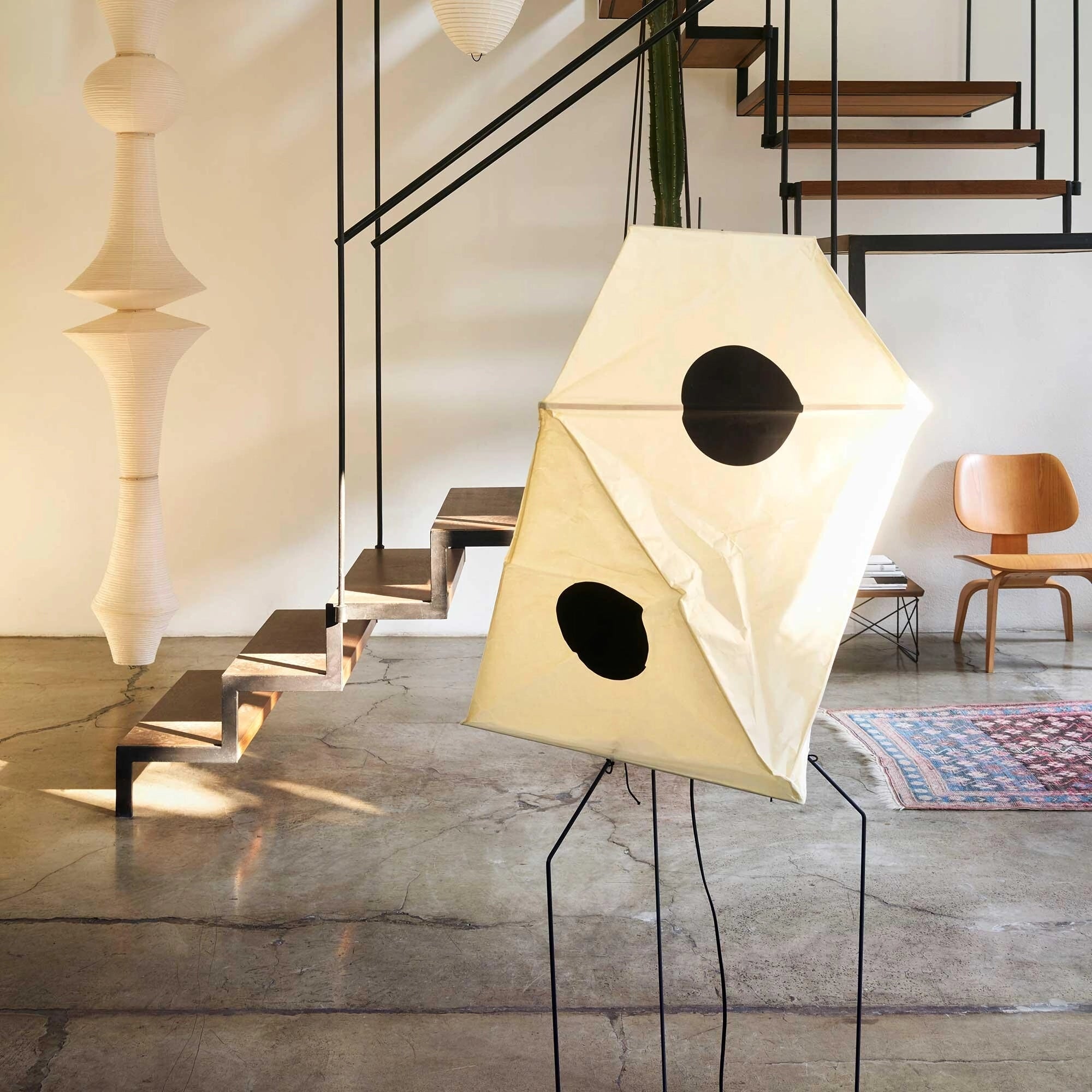 Modern Rice Paper Origami Lantern Floor Lamp Geometric Standing Light for Living Room and Bedroom
