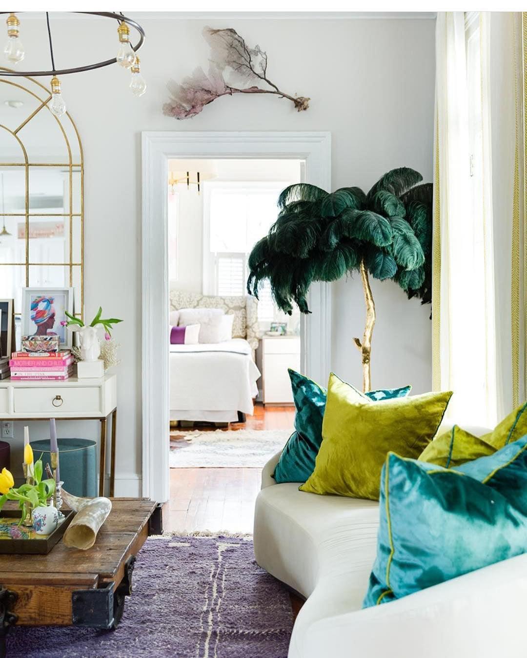 Luxurious Ostrich Feather Floor Lamp with Polished Brass Base Elegant Gold Standing Light for Living Room