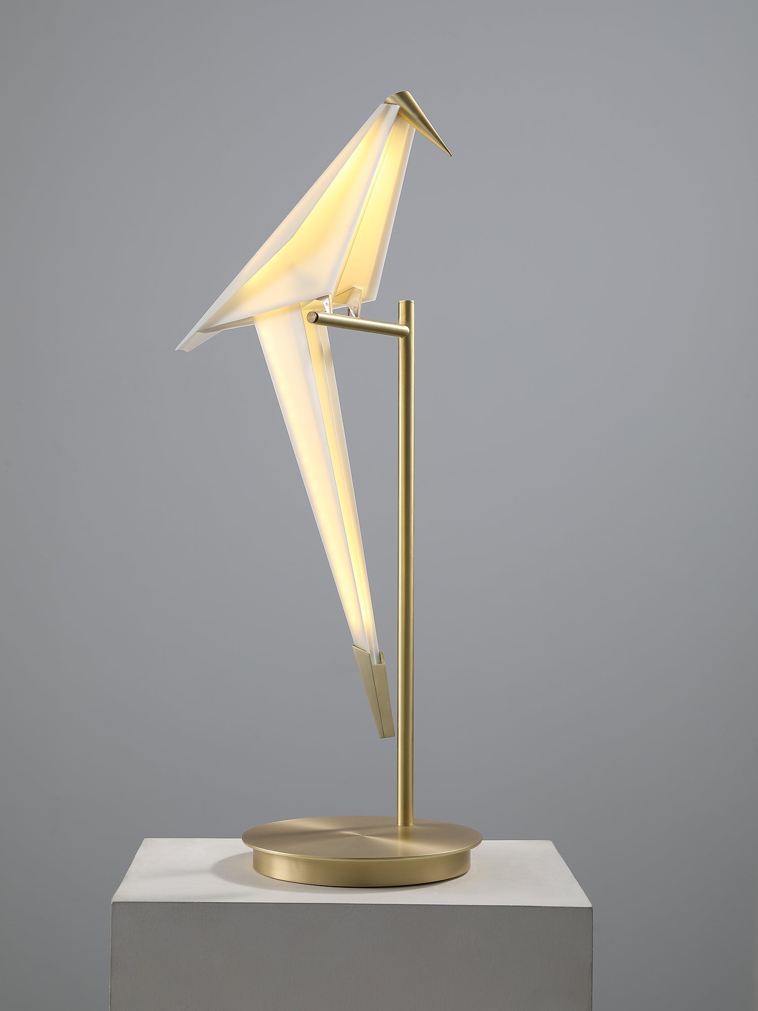 Modern Origami Bird LED Table Lamp Creative Paper Crane Nightstand Light