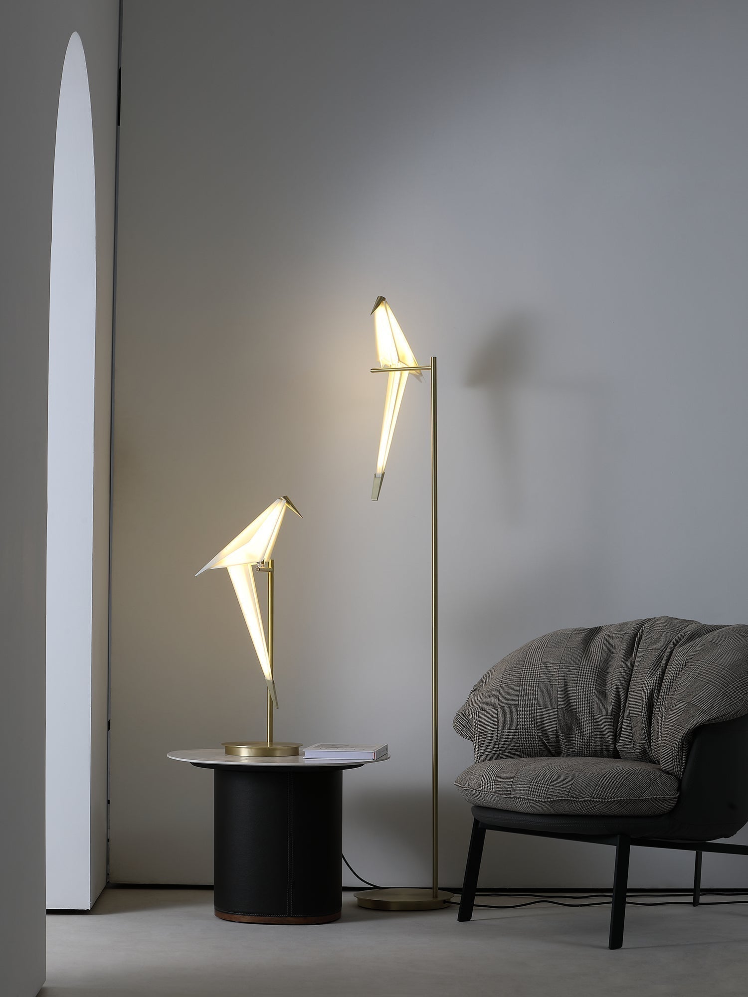 Modern Origami Bird LED Table Lamp Creative Paper Crane Nightstand Light