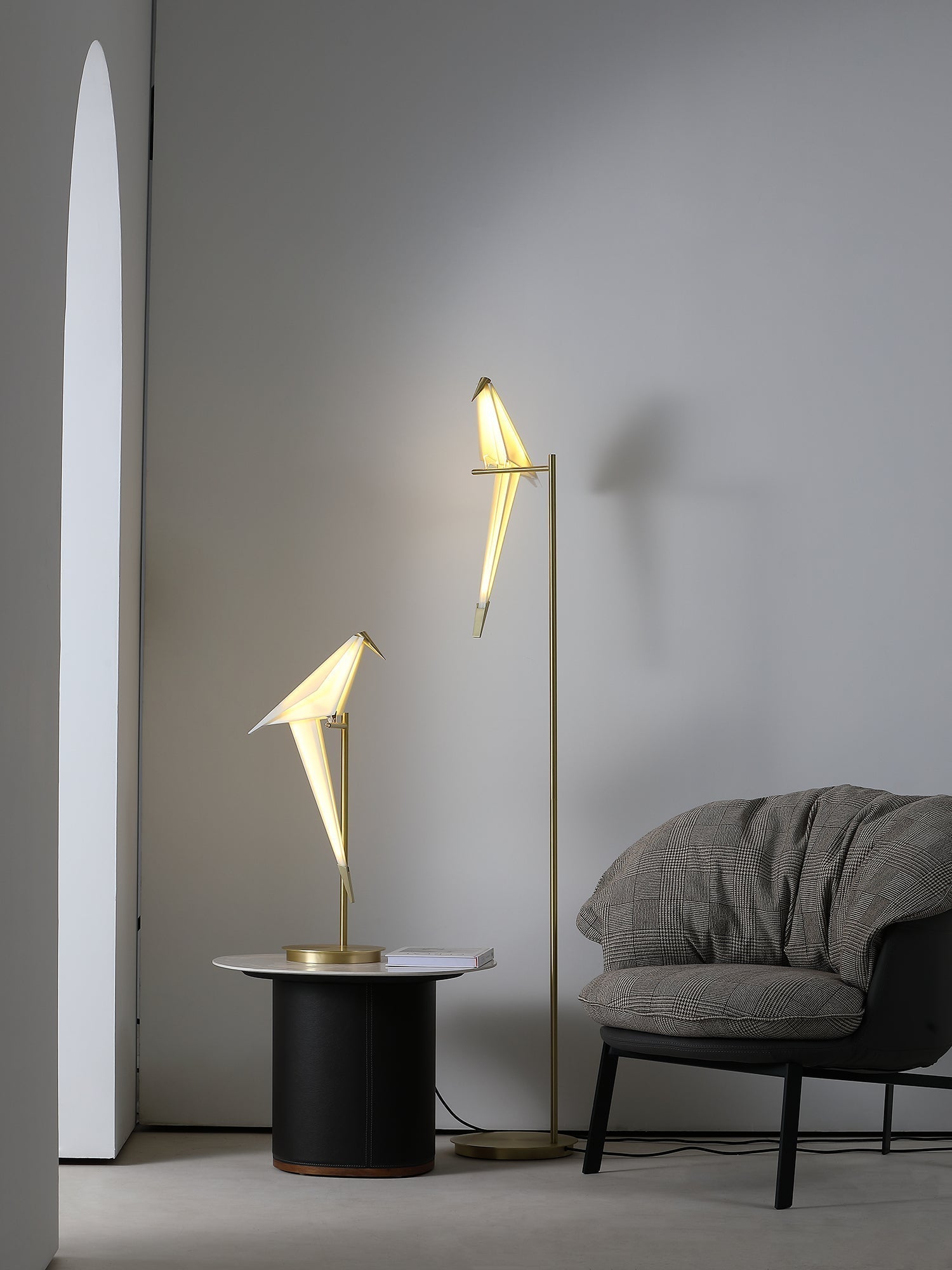 Modern Origami Bird LED Table Lamp Creative Paper Crane Nightstand Light