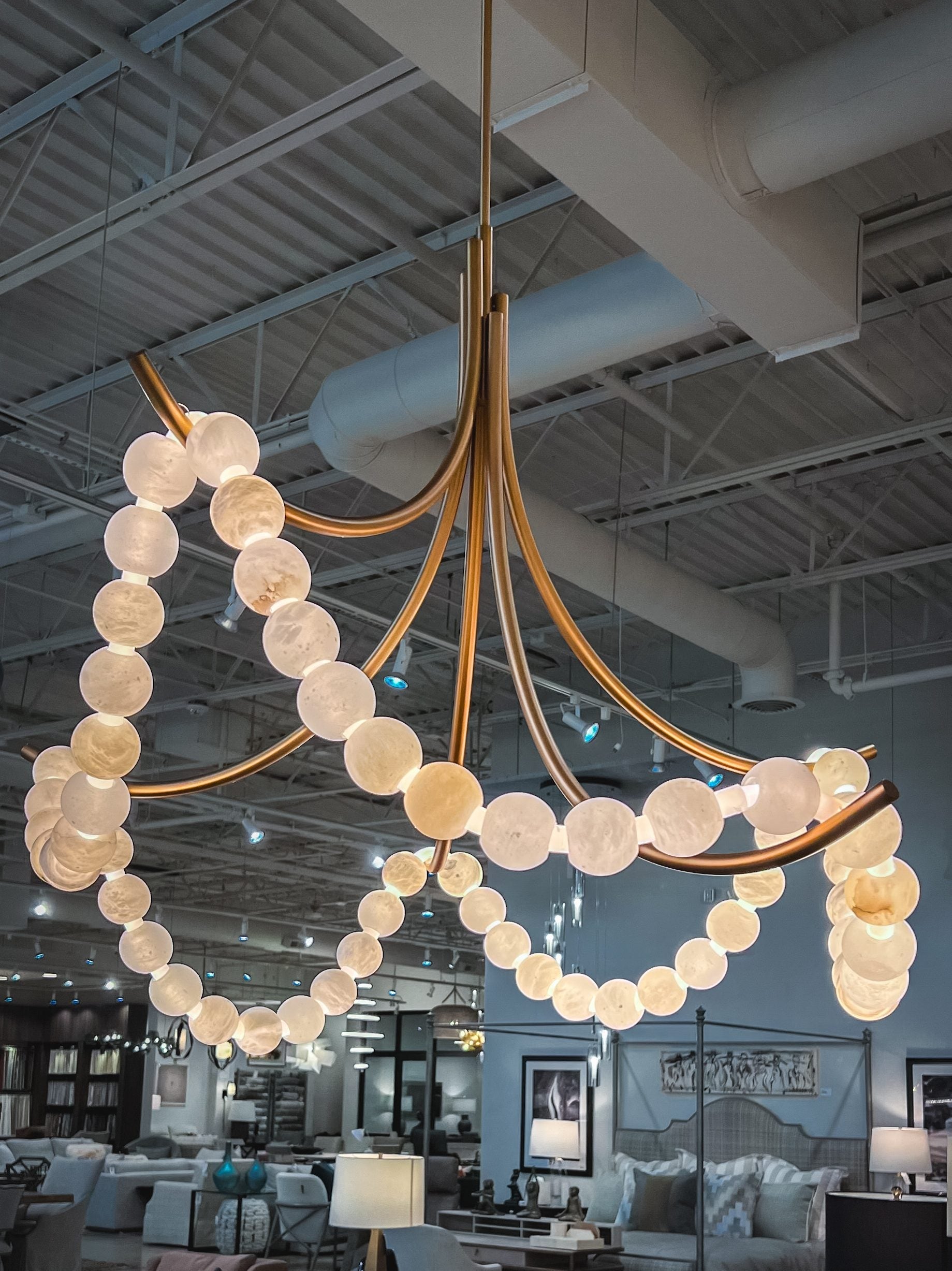 modern-spanish-alabaster-bead-led-chandelier-with-brass-finish-for-living-room