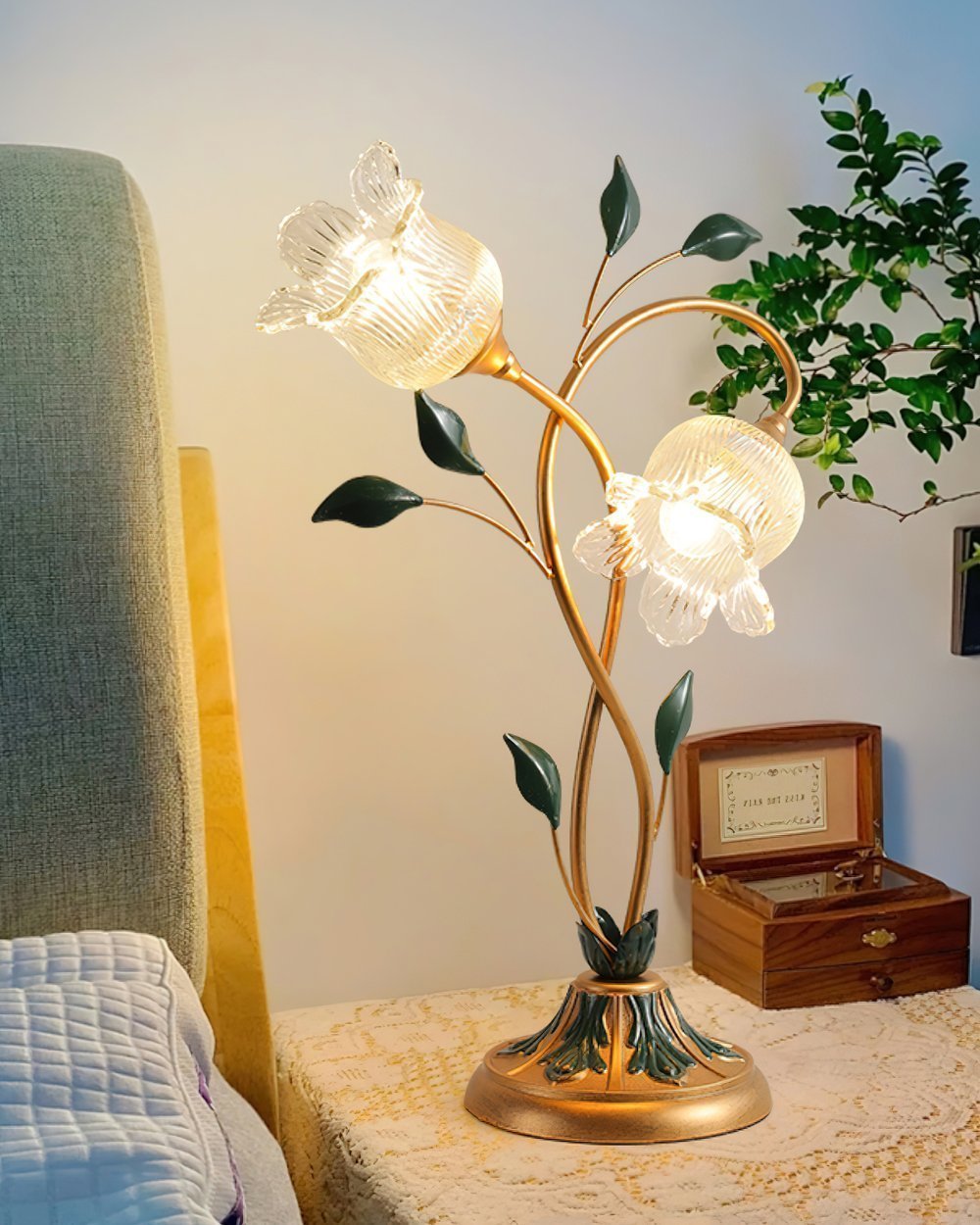 vintage-pastoral-floral-table-lamp-with-glass-flower-shades-and-crystal-accents
