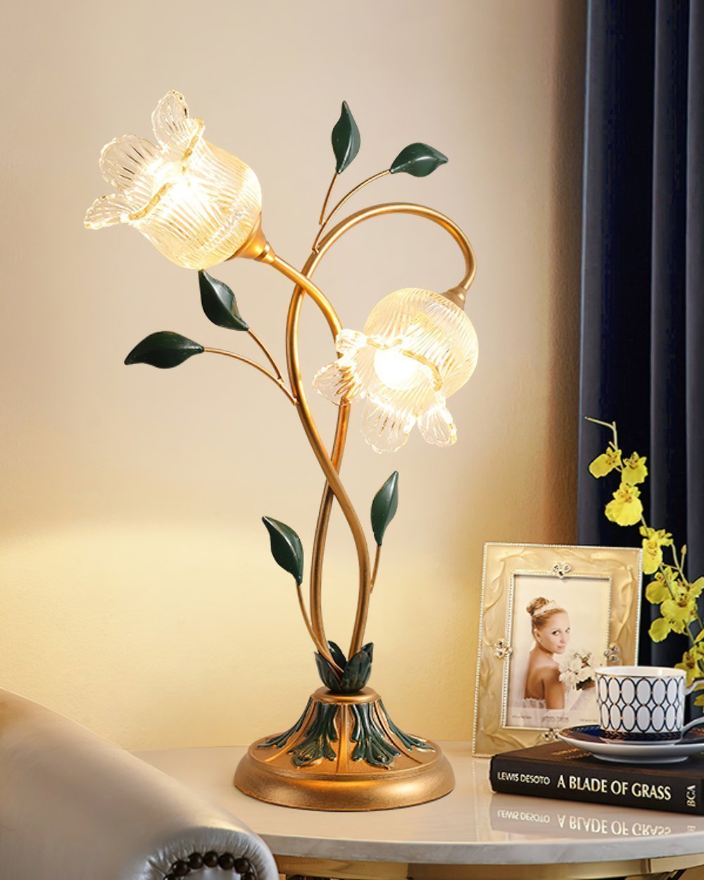 vintage-pastoral-floral-table-lamp-with-glass-flower-shades-and-crystal-accents