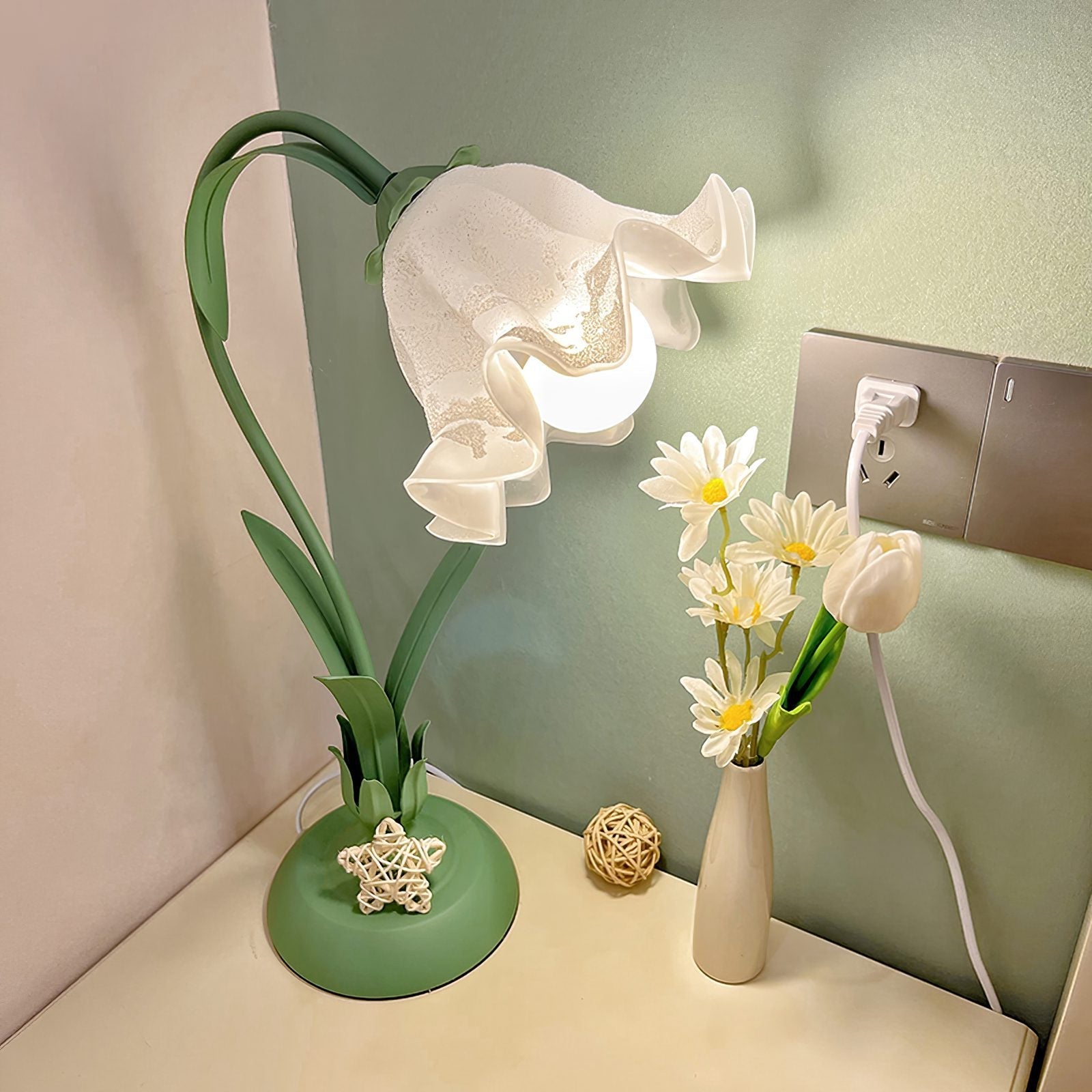 vintage-pastoral-rose-art-deco-table-lamp-with-green-base-and-white-shade
