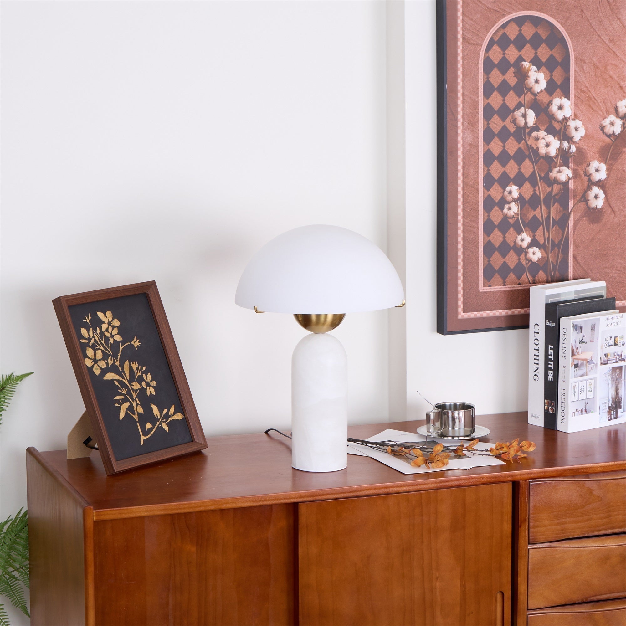 Modern Peono Alabaster Sphere Table Lamp Elegant Glass and Metal Nightstand Light