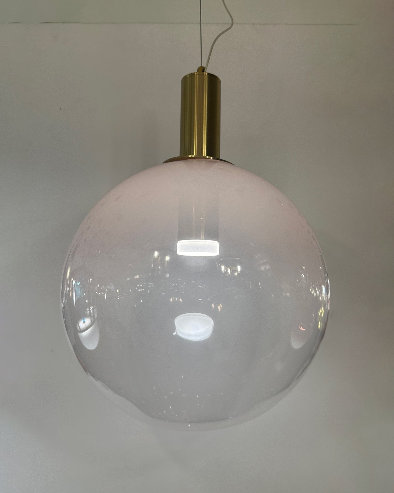 modern-geometric-hand-blown-glass-pendant-light-with-elegant-gold-finish-for-contemporary-interiors
