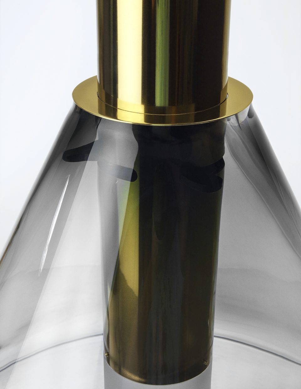 modern-geometric-hand-blown-glass-pendant-light-with-elegant-gold-finish-for-contemporary-interiors