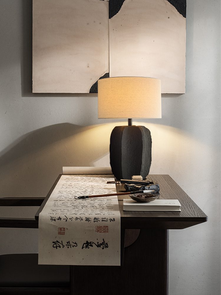 handcrafted-black-geometric-ceramic-table-lamp-with-white-fabric-shade-for-modern-living-room