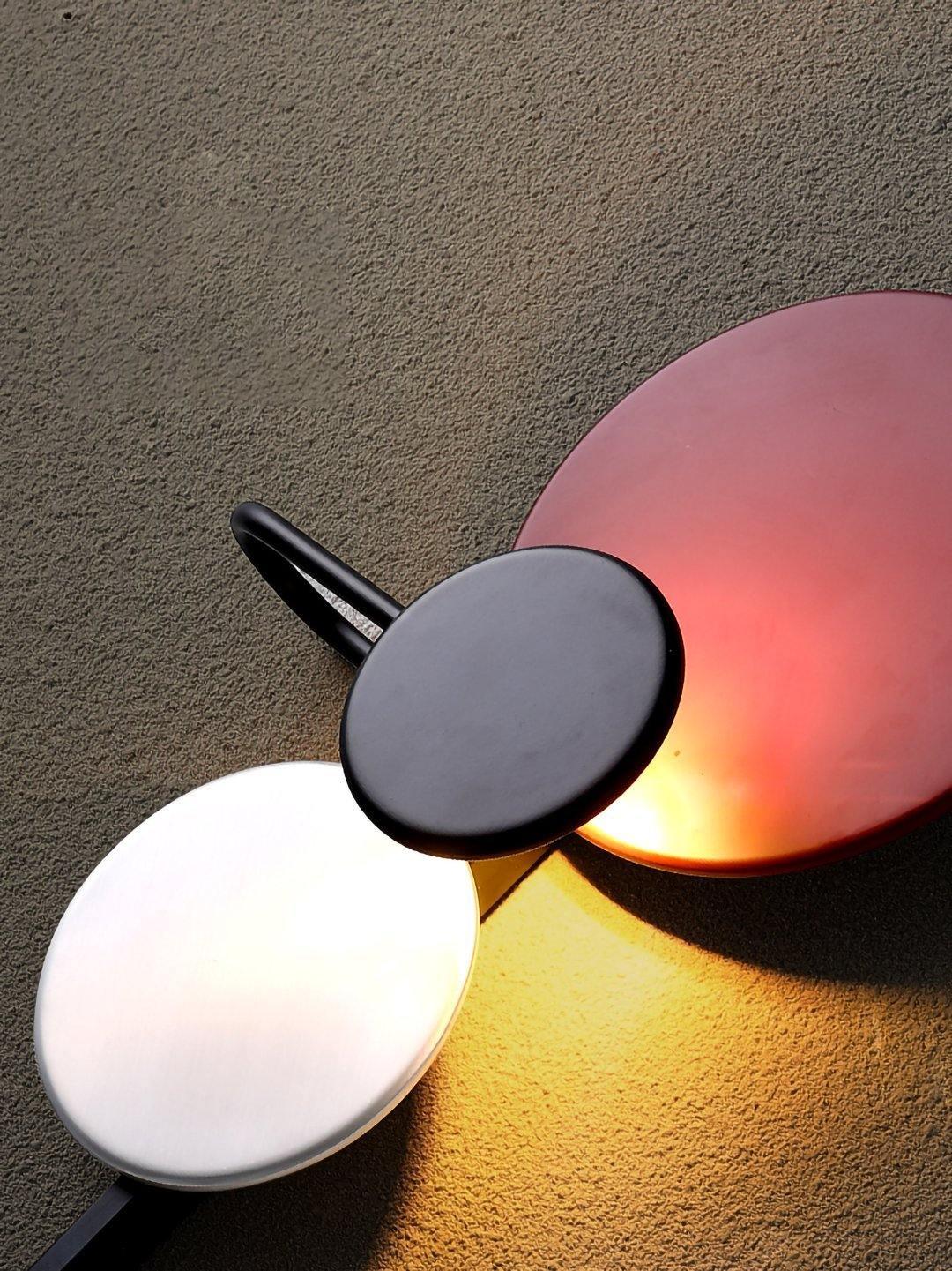 planet-ambient-led-wall-sconce-with-adjustable-metal-disks-for-modern-home-decor-and-indirect-lighting