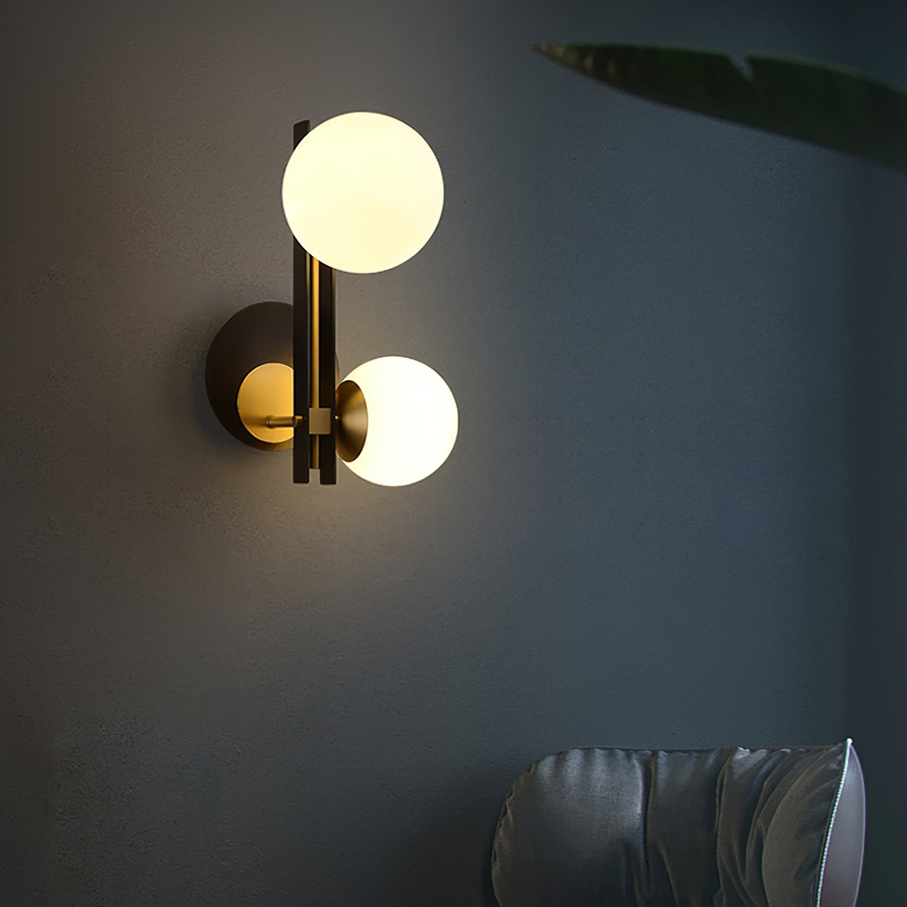 modern-minimalist-glass-globe-wall-sconce-brass-and-black-planeta-wall-lamp