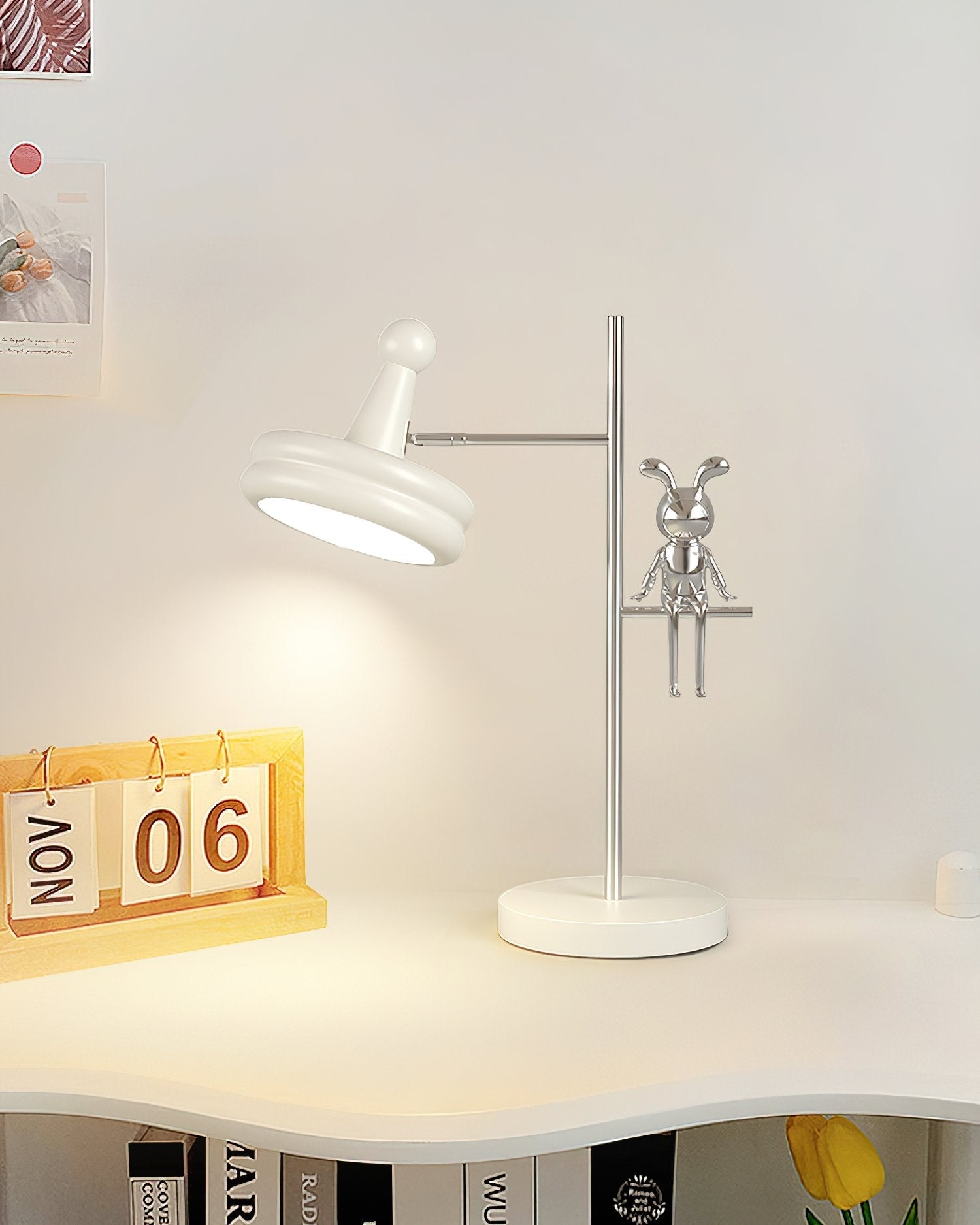 modern-rabbit-sculptural-table-lamp-for-kids-bedroom-and-whimsical-living-room-decor