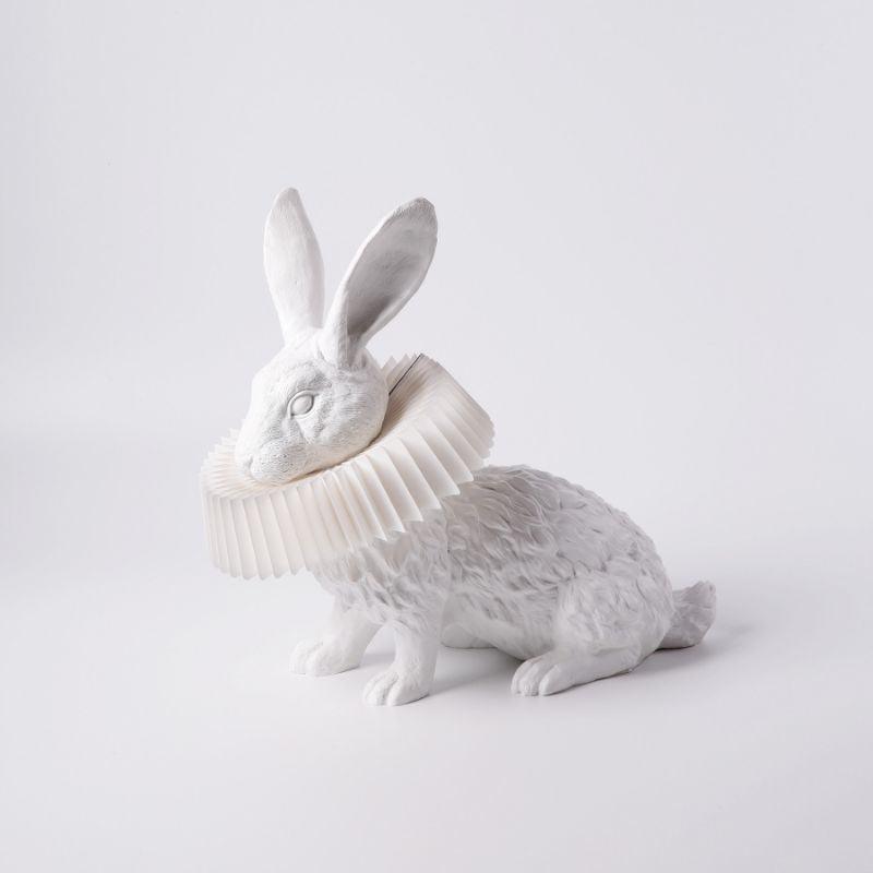 Whimsical Rabbit Animal Figurine Table Lamp with Ruffle Collar and LED Illumination for Modern Interiors