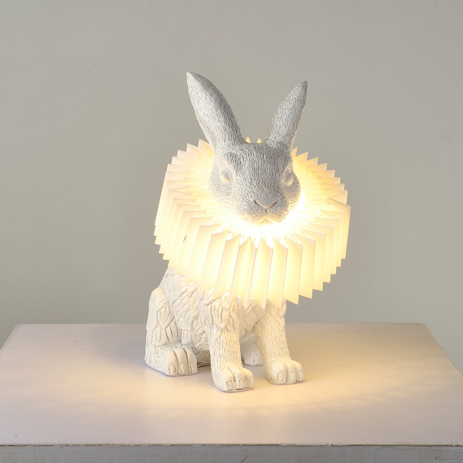 Whimsical Rabbit Animal Figurine Table Lamp with Ruffle Collar and LED Illumination for Modern Interiors