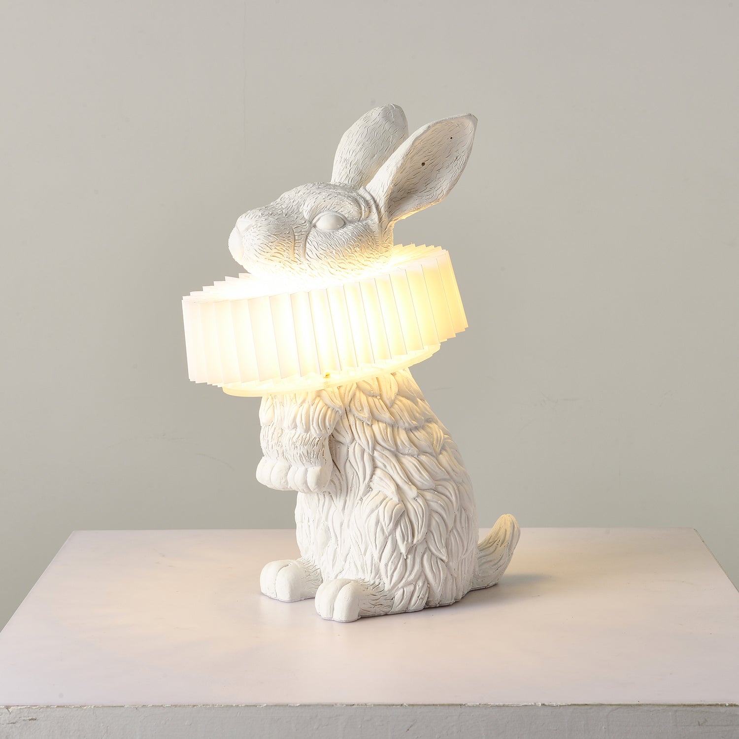 Whimsical Rabbit Animal Figurine Table Lamp with Ruffle Collar and LED Illumination for Modern Interiors