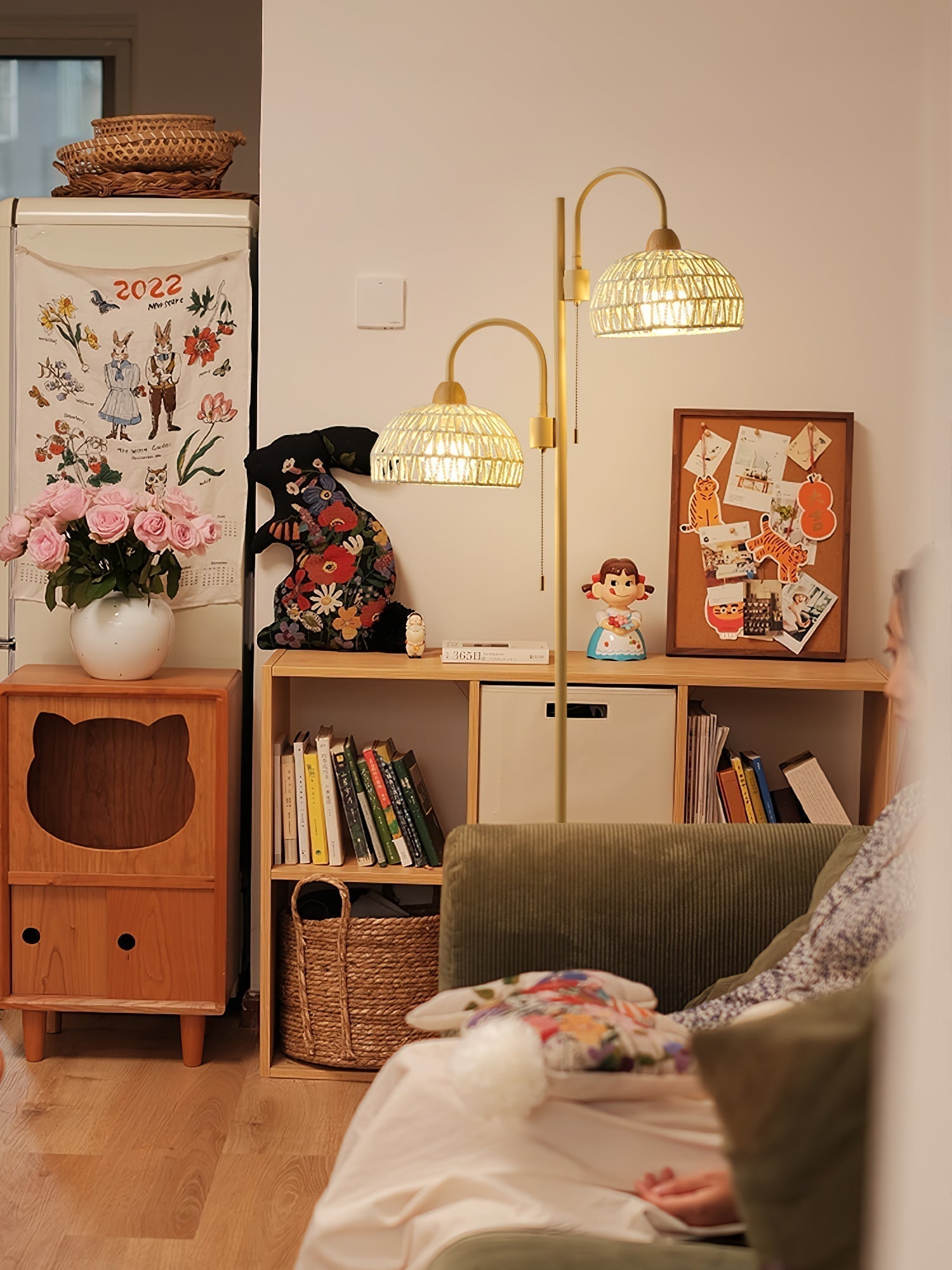 Handwoven Rattan Arched Floor Lamp Modern Beige Standing Light for Living Room