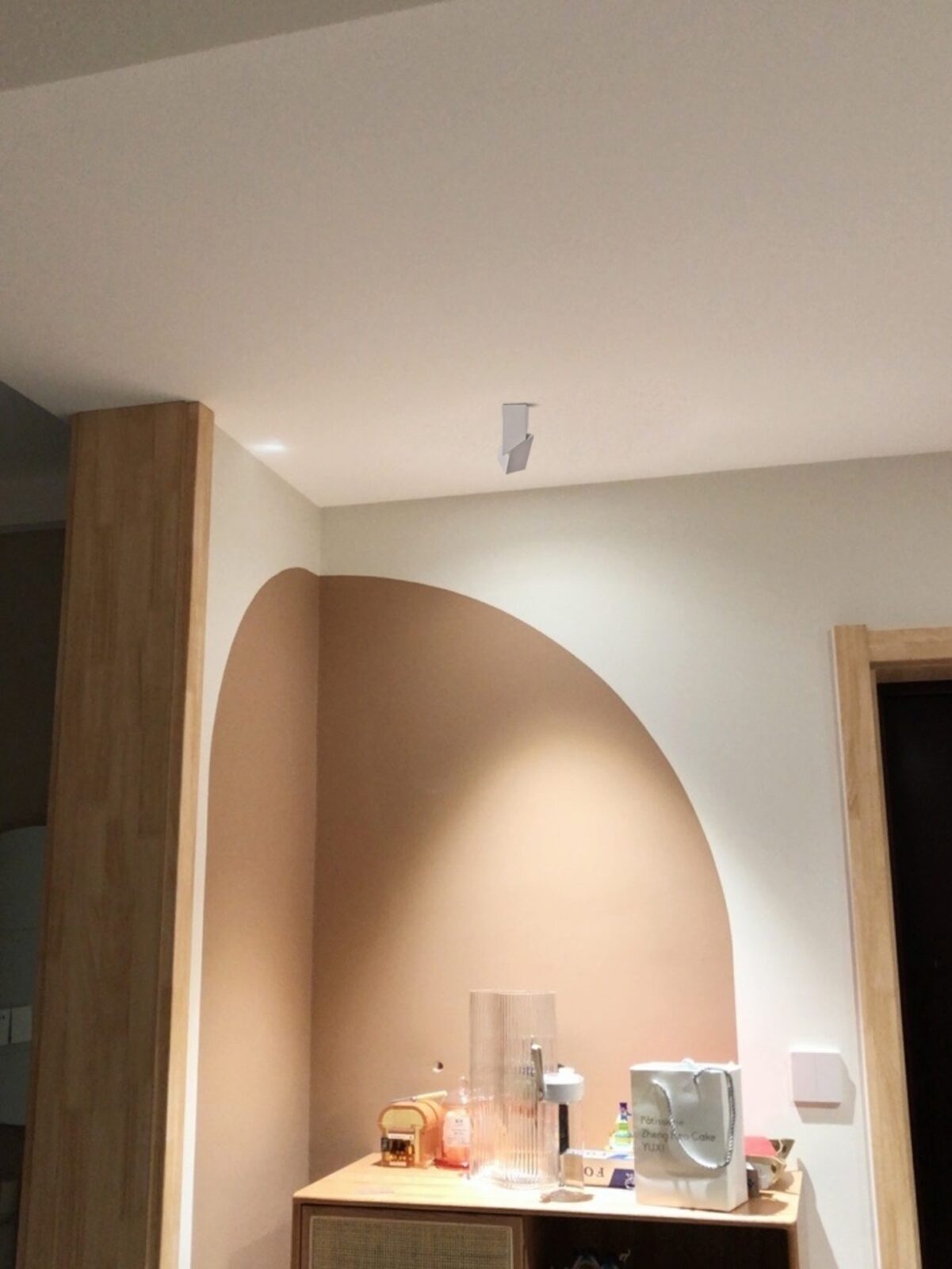 modern-adjustable-led-surface-mounted-spotlight-for-commercial-and-residential-use