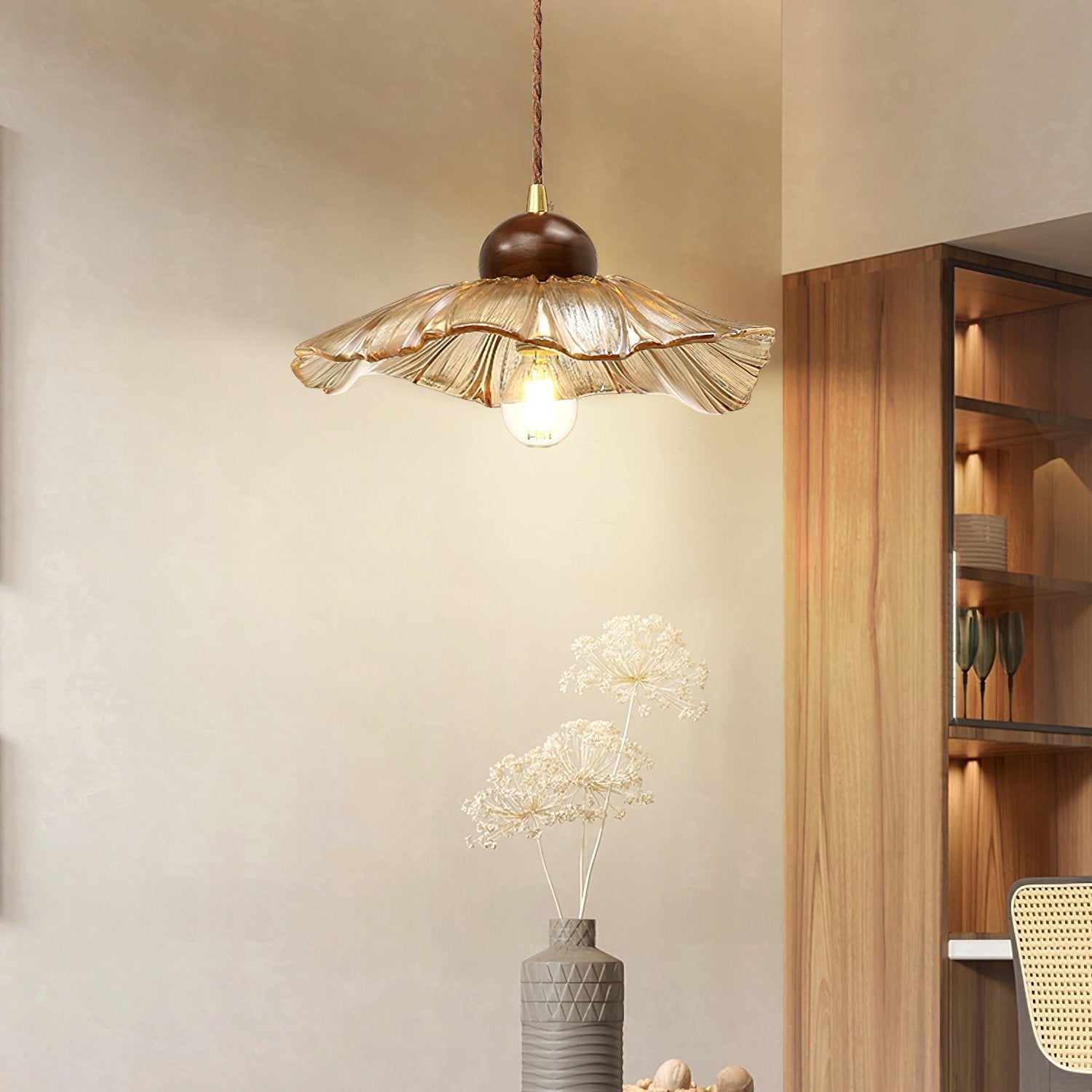 vintage-handcrafted-lotus-ribbed-glass-pendant-light-cognac-floral-ceiling-lamp-for-dining-room