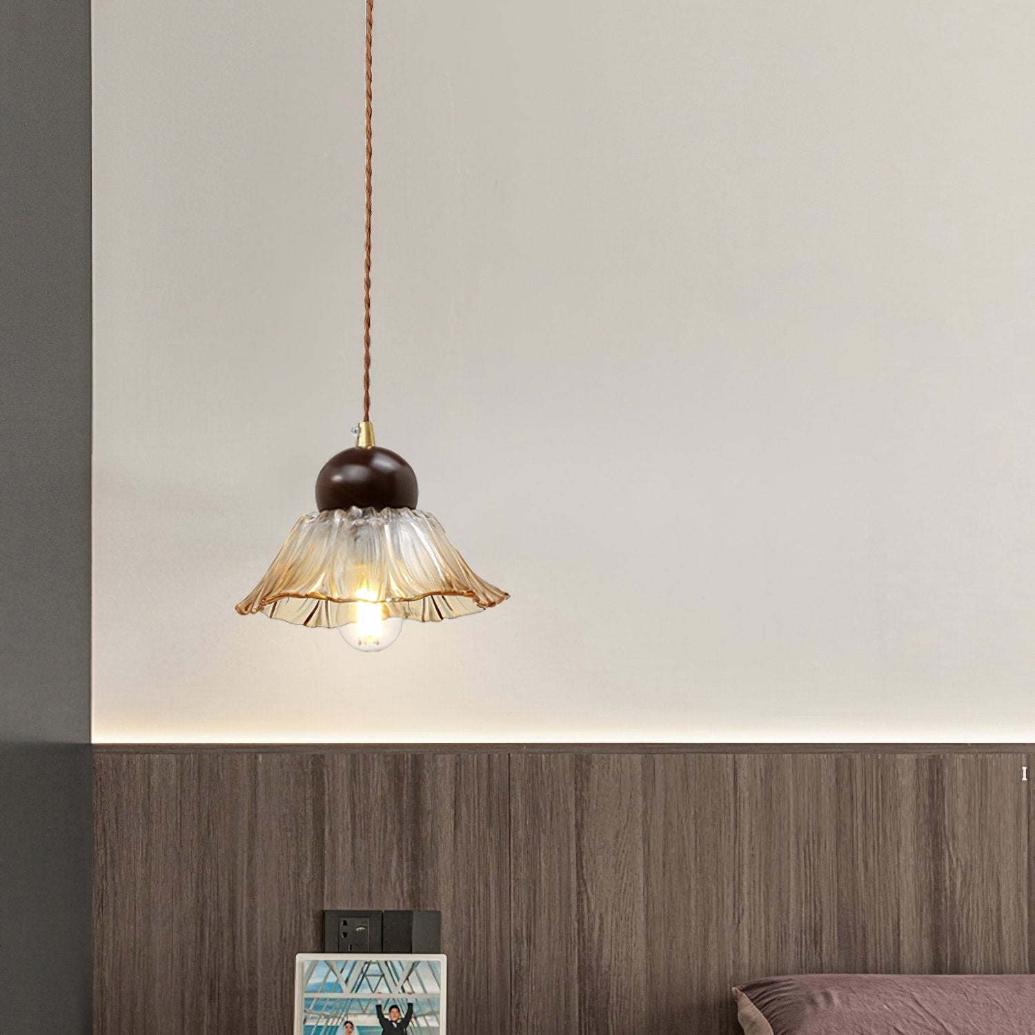 vintage-handcrafted-lotus-ribbed-glass-pendant-light-cognac-floral-ceiling-lamp-for-dining-room