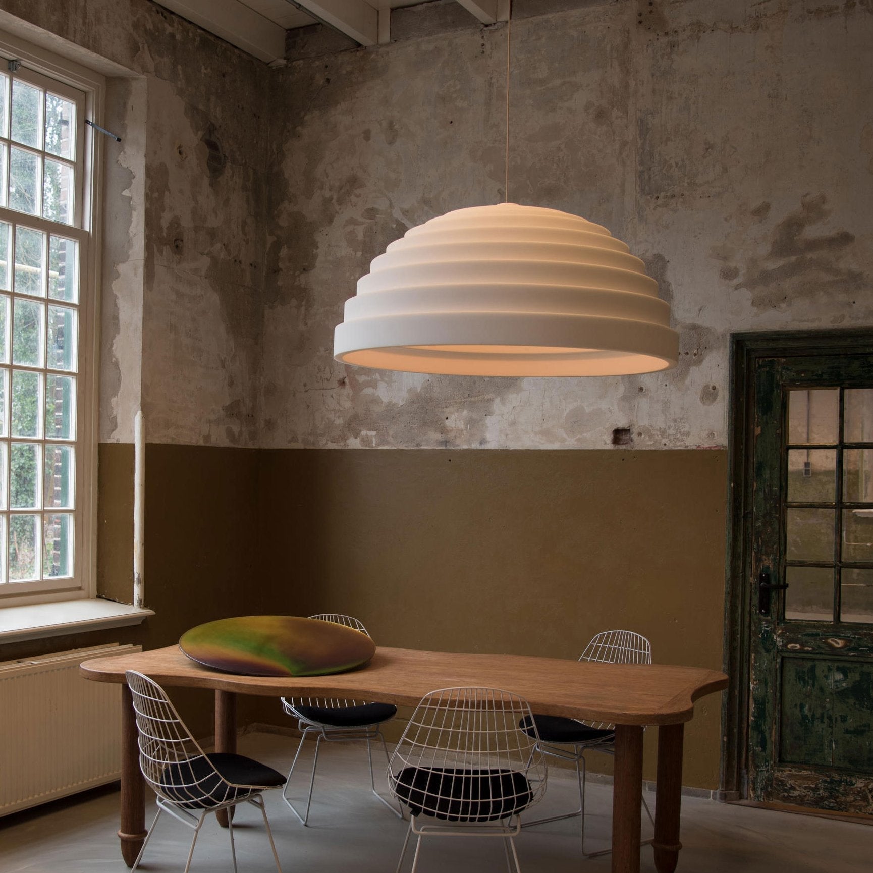 modern-rice-field-acoustic-resin-pendant-light-for-living-room-and-dining-space