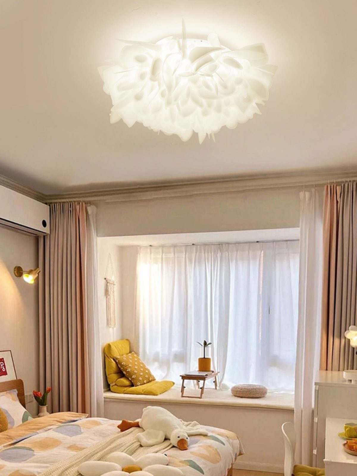 modern-white-petal-led-flush-mount-ceiling-lamp-for-romantic-interior-lighting