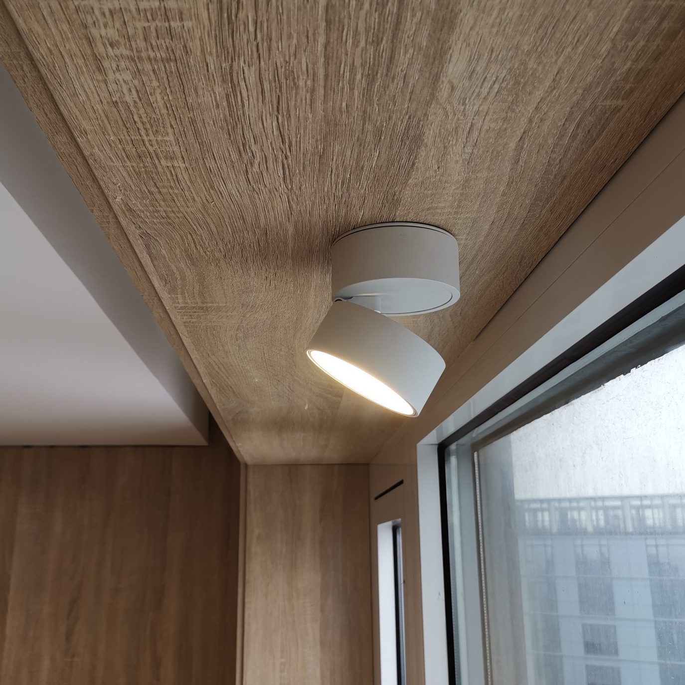 modern-round-folding-revolving-led-downlight-aluminum-ceiling-spotlight-for-accent-lighting