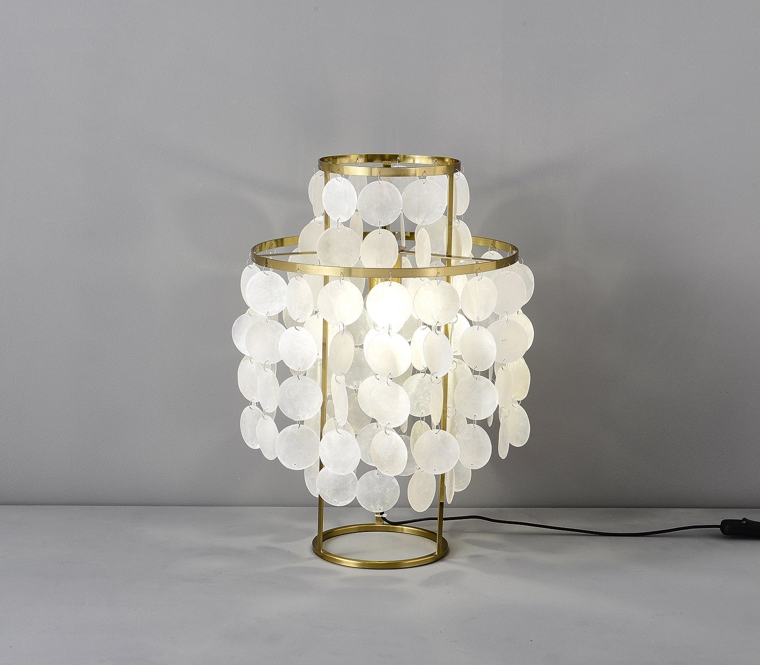 Natural Mother of Pearl Shell Table Lamp Round Coastal Bedside Light for Modern Interiors